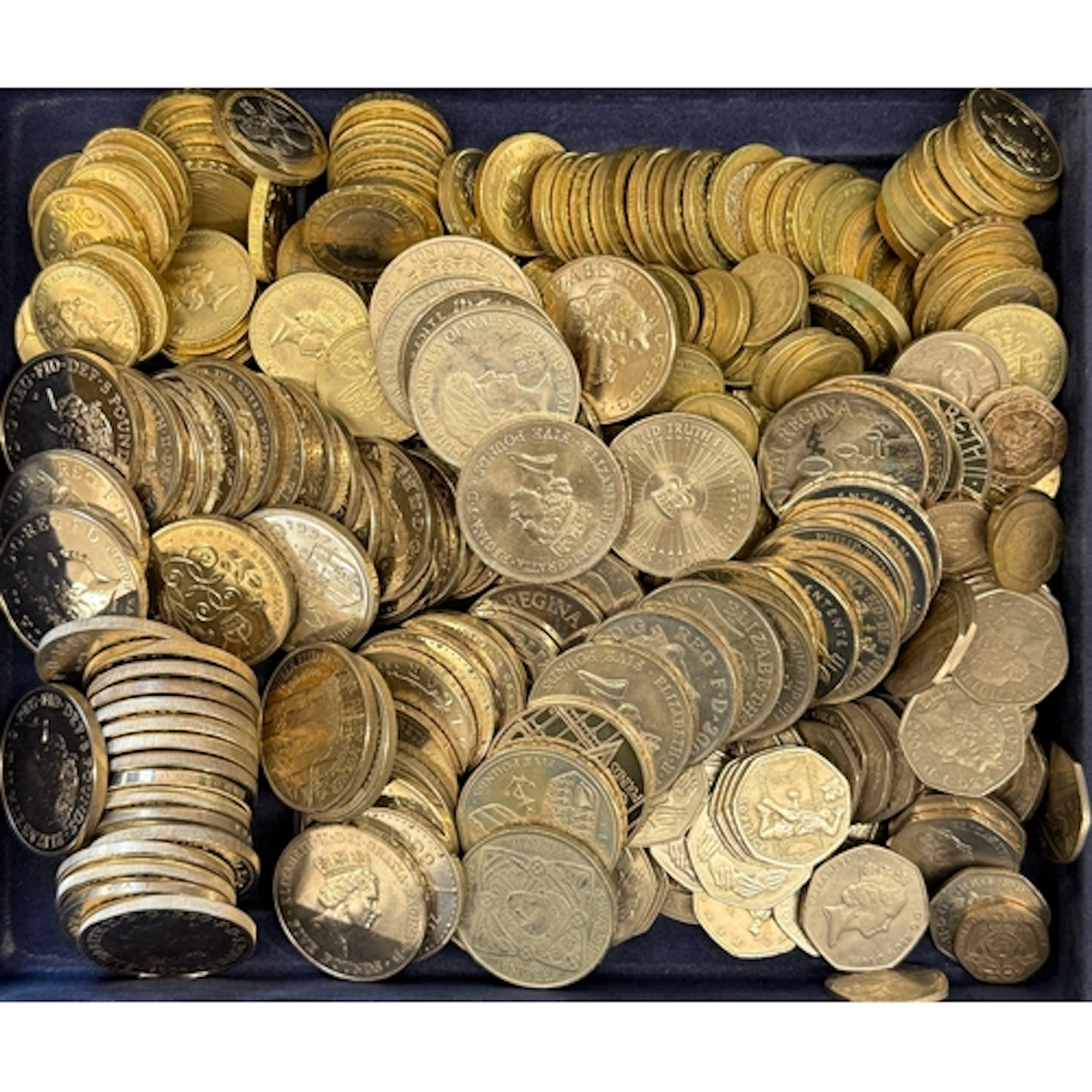 A duplicated accumulation of UK QEII circulated decimal coin...