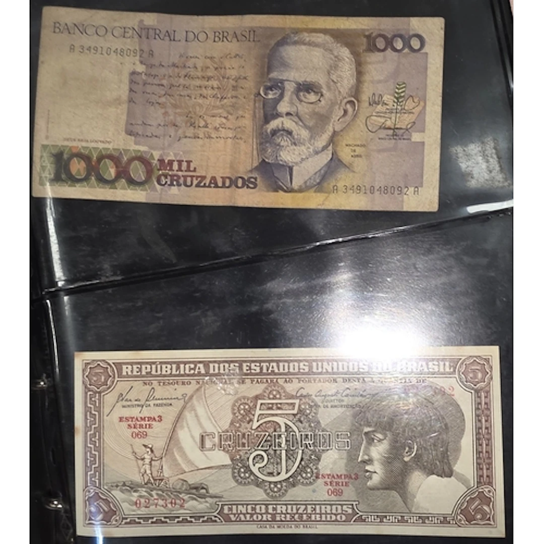 An album of vintage world bank notes