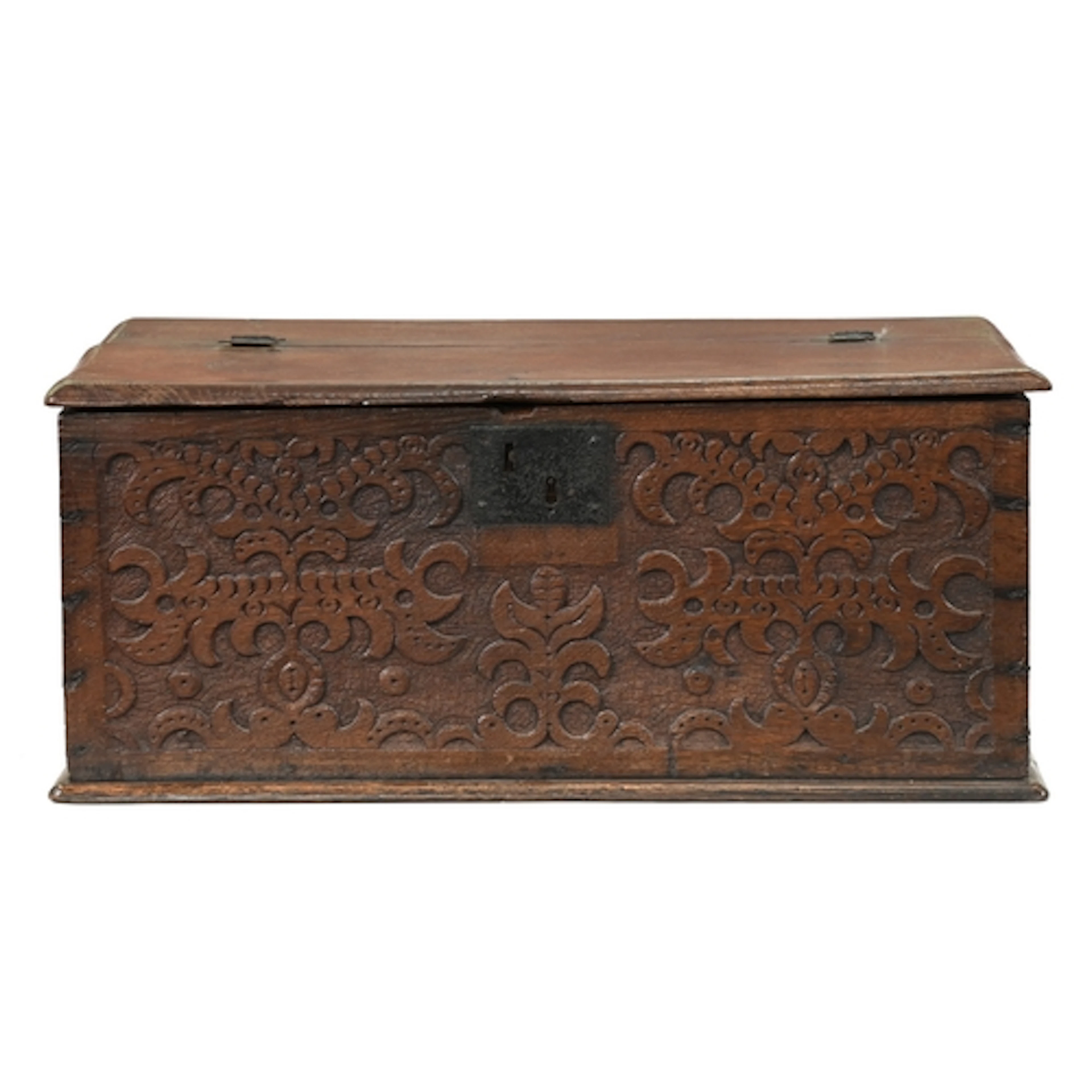 A boarded oak box, c1700, the lid with butterfly hinges, ...