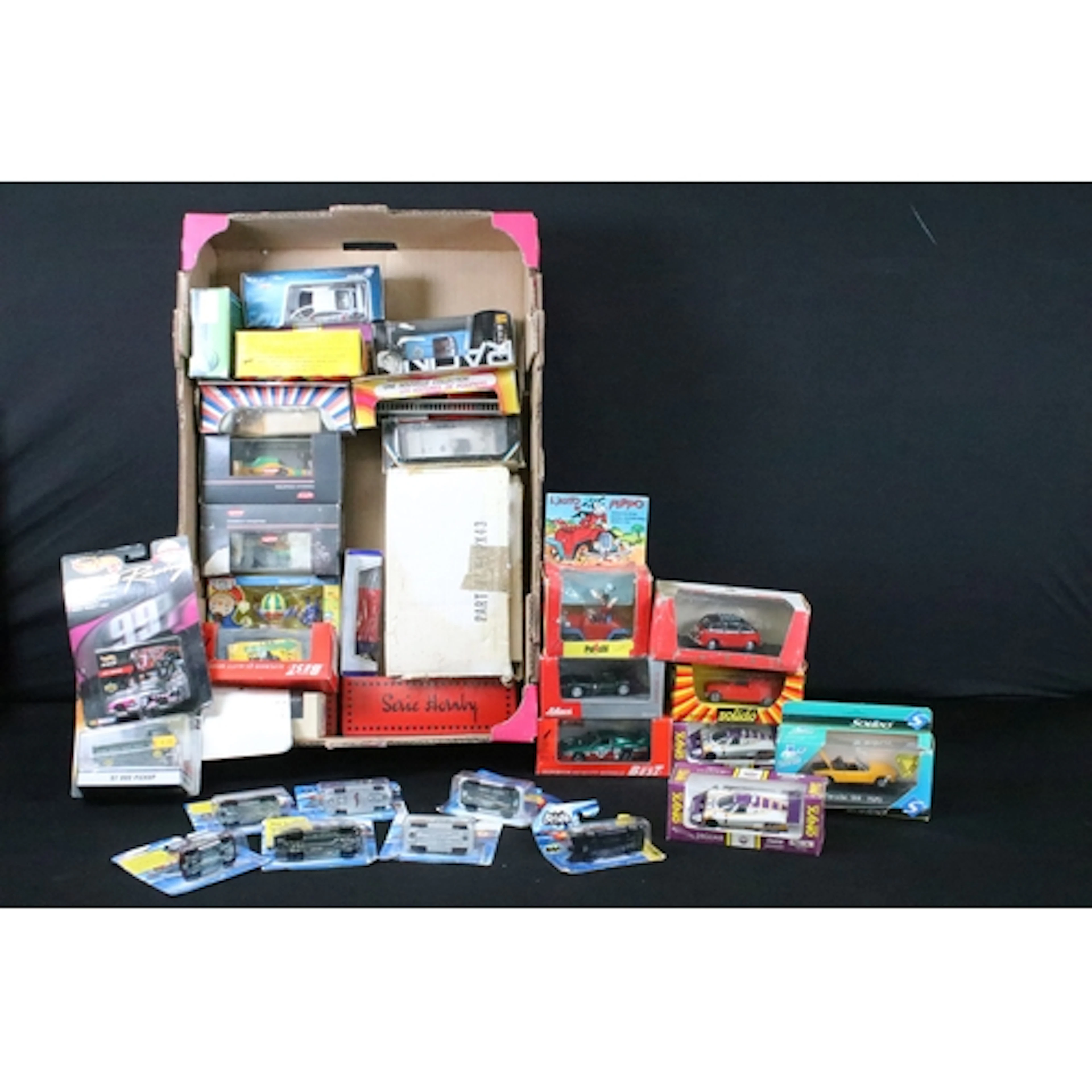 31 Boxed/carded diecast models to include Hot Wheels, Solido...