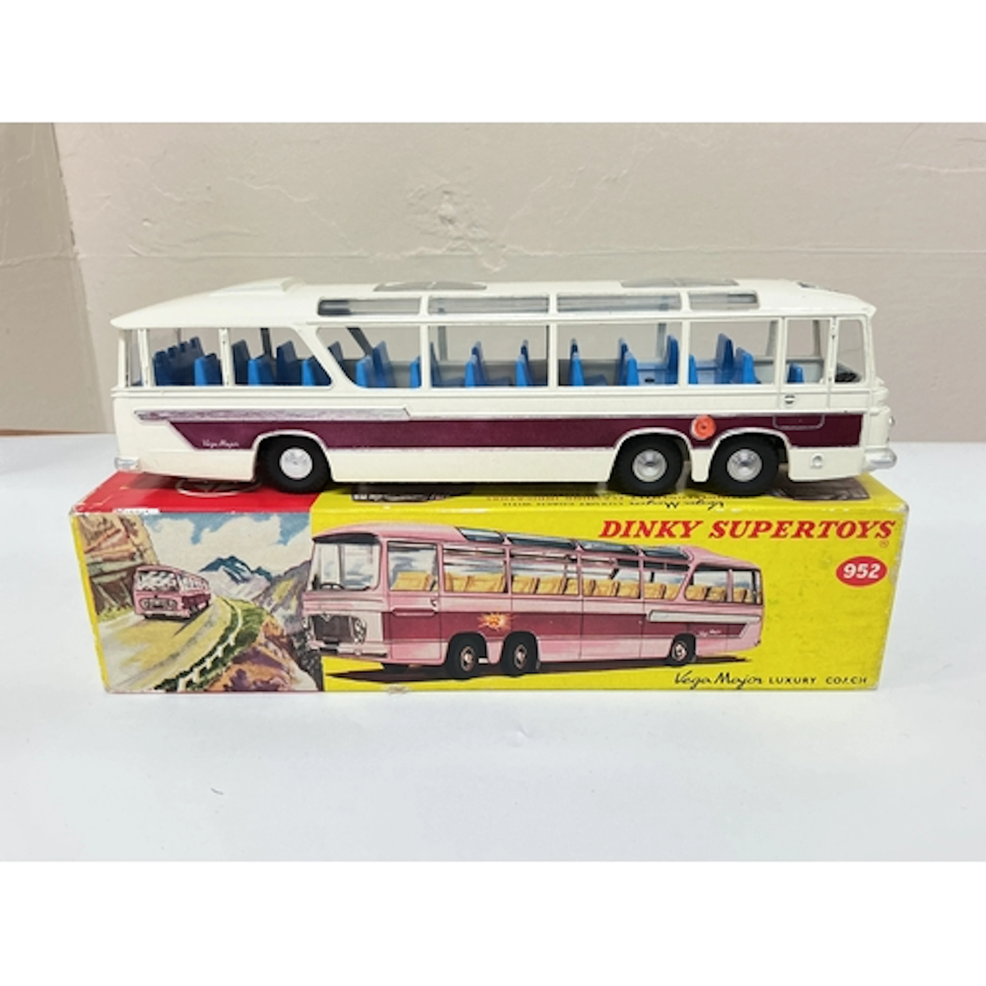 A Boxed Dinky Super Toys Vega Major Luxury Coach #952. No Re...