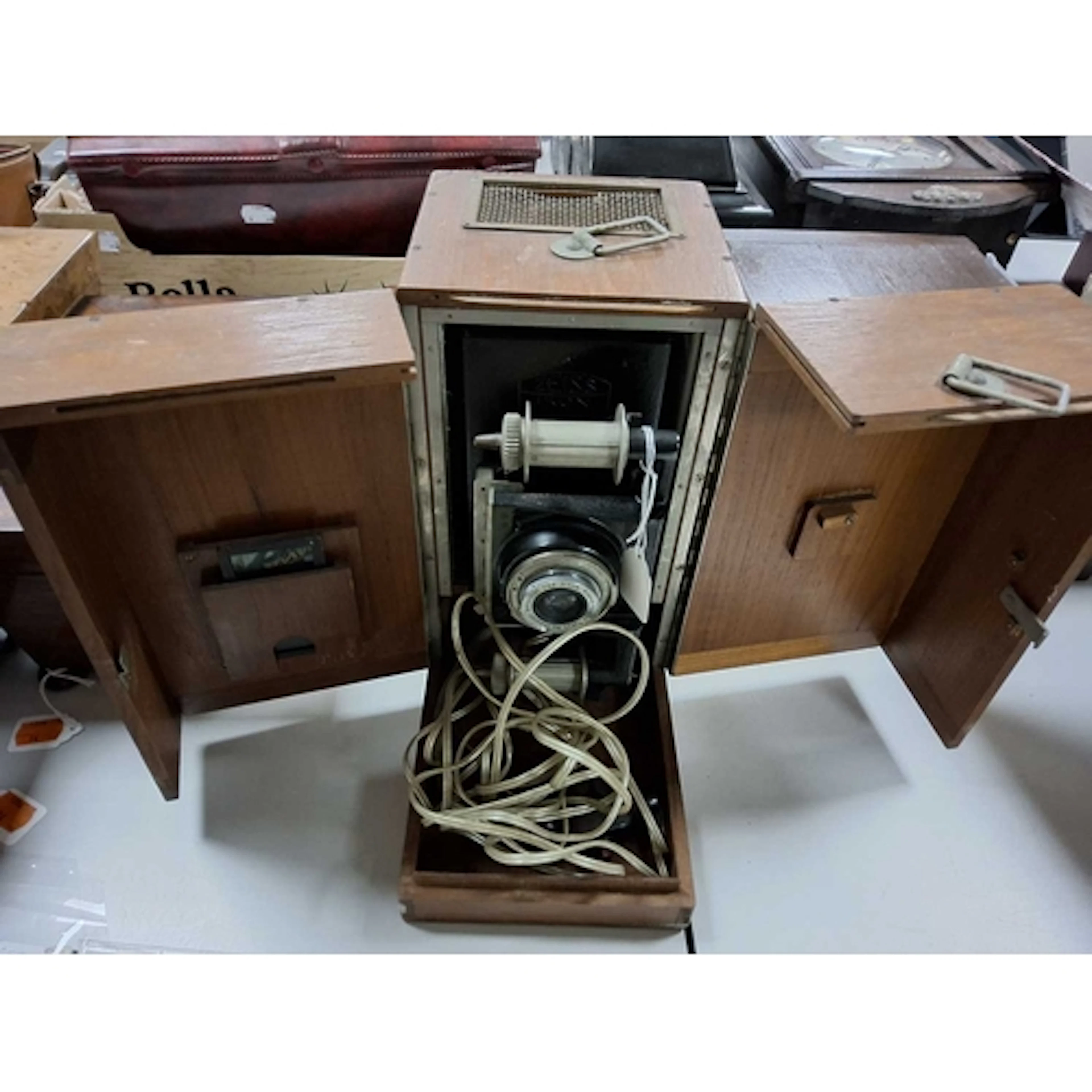 A VINTAGE ZEISS IKON 35mm MICROFILM READER/FILMSTRIP PROJECT...