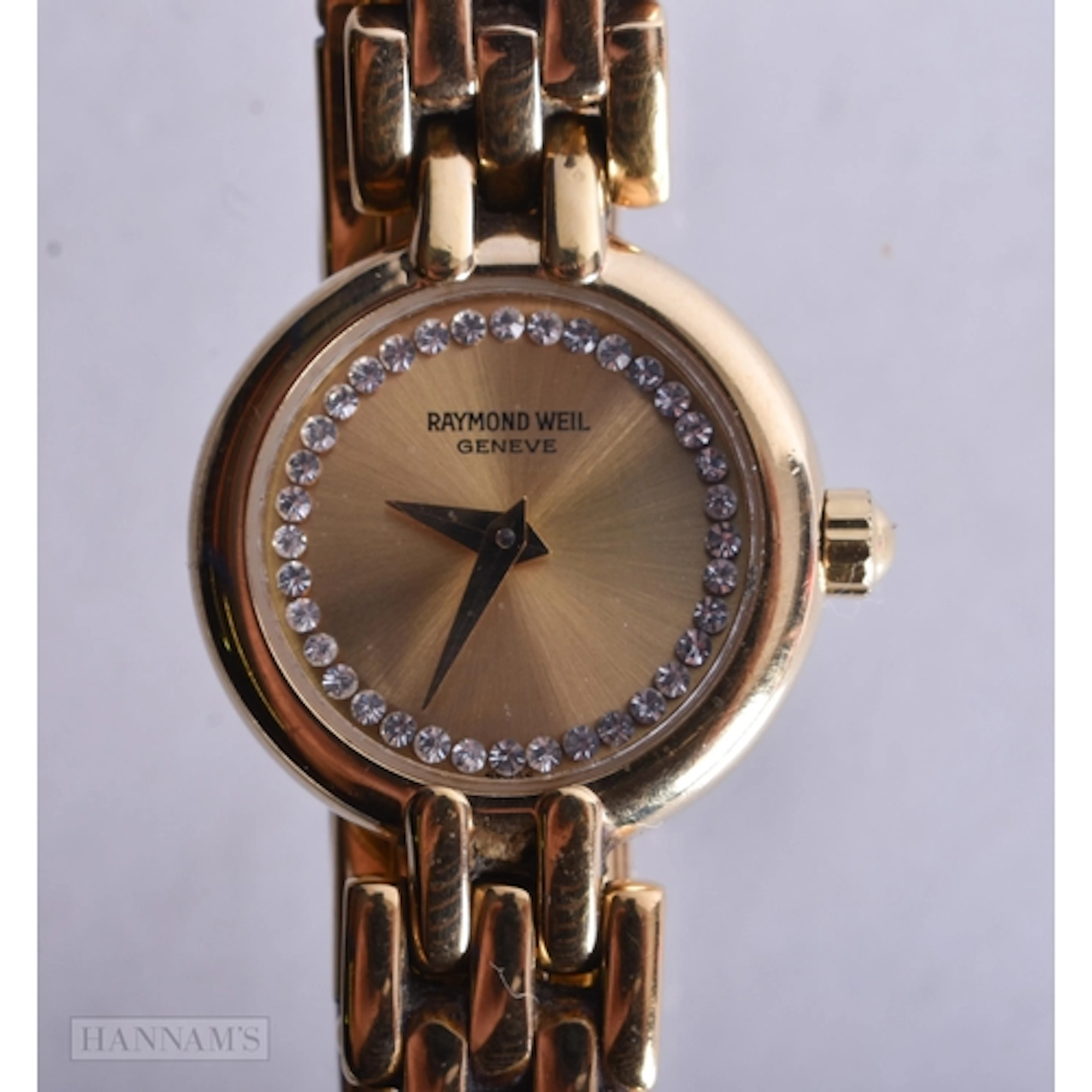 A RAYMOND WEIL WRIST WATCH. Untested. 2 cm wide.