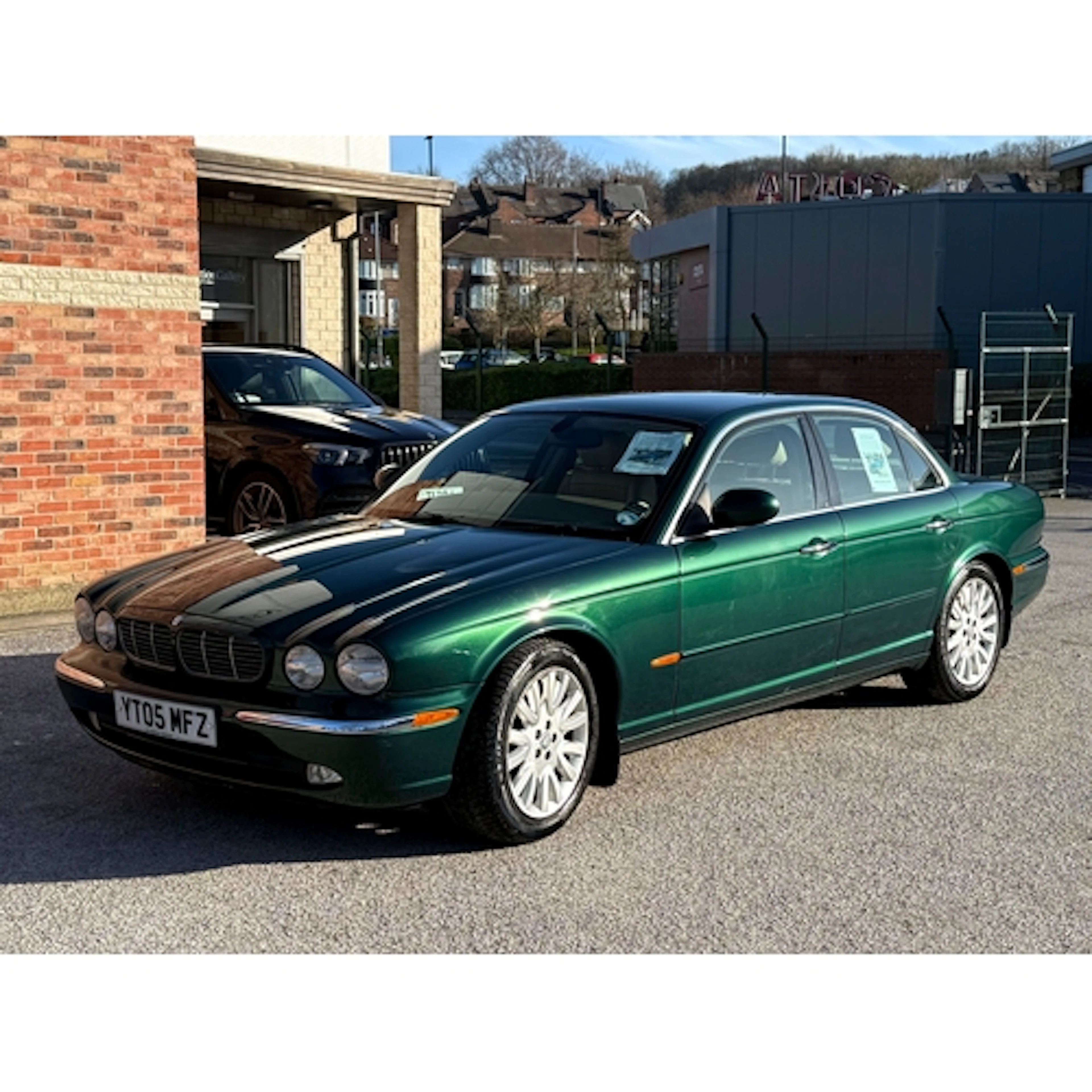 2005 [YT05 MFZ] Jaguar XJ6 (V6 Automatic petrol), 4-door sal...