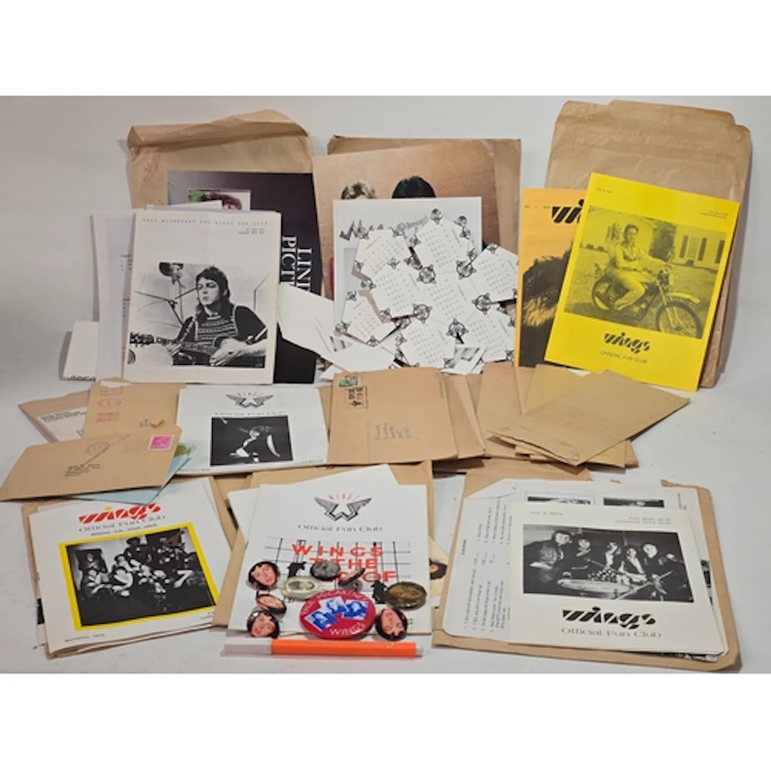 A good collection of The official Paul McCartney & Wings Fan...