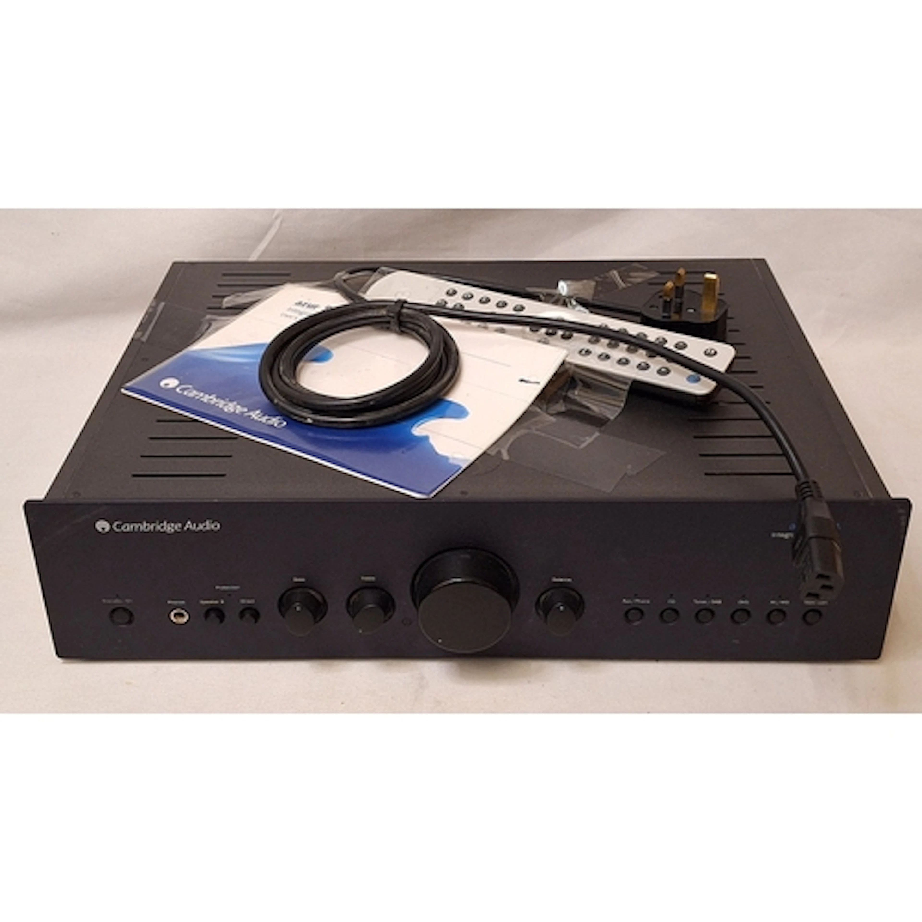 Cambridge Audio Integrated Amplifier Azure 540A with power c...