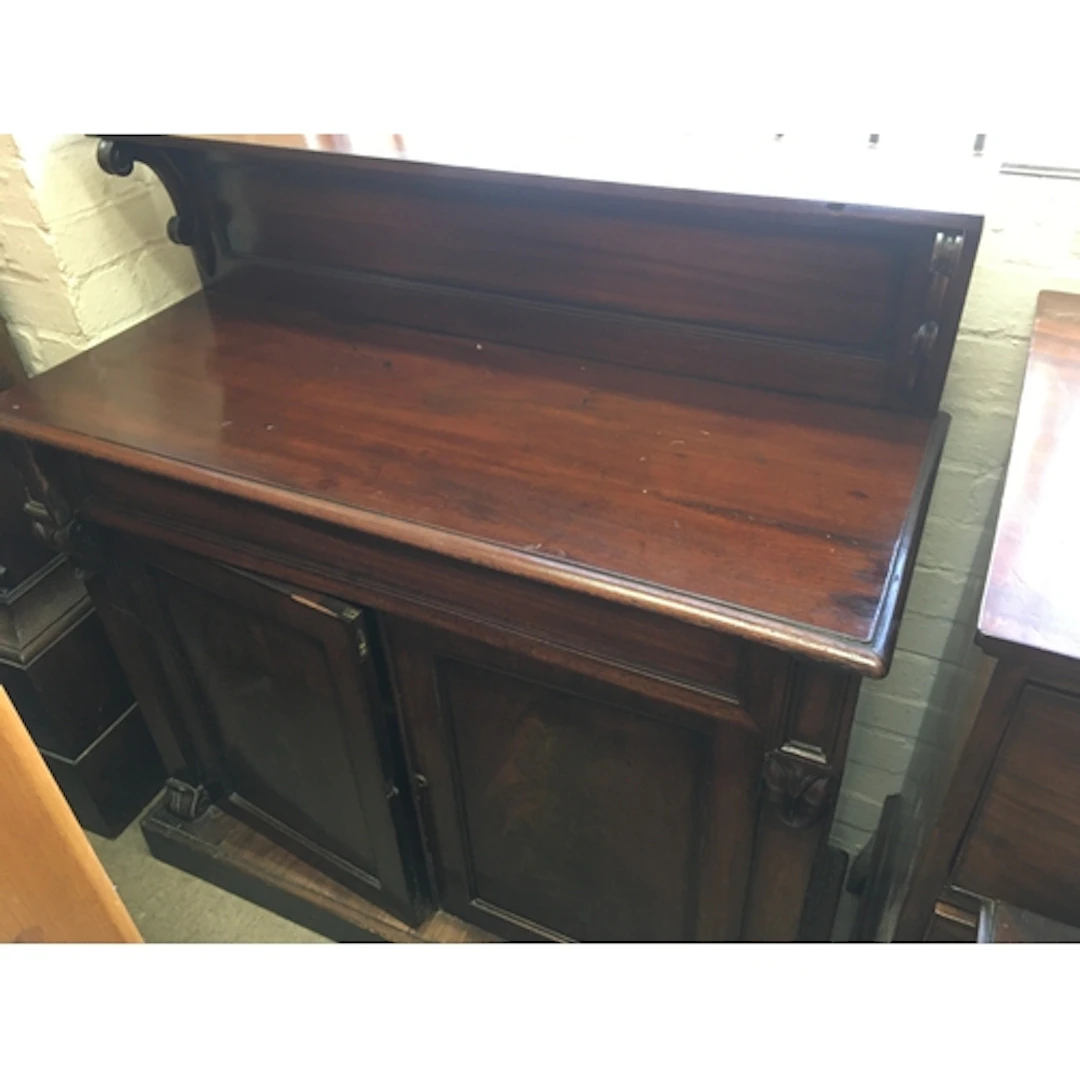 William VI mahogany chiffonier 105x42cm
