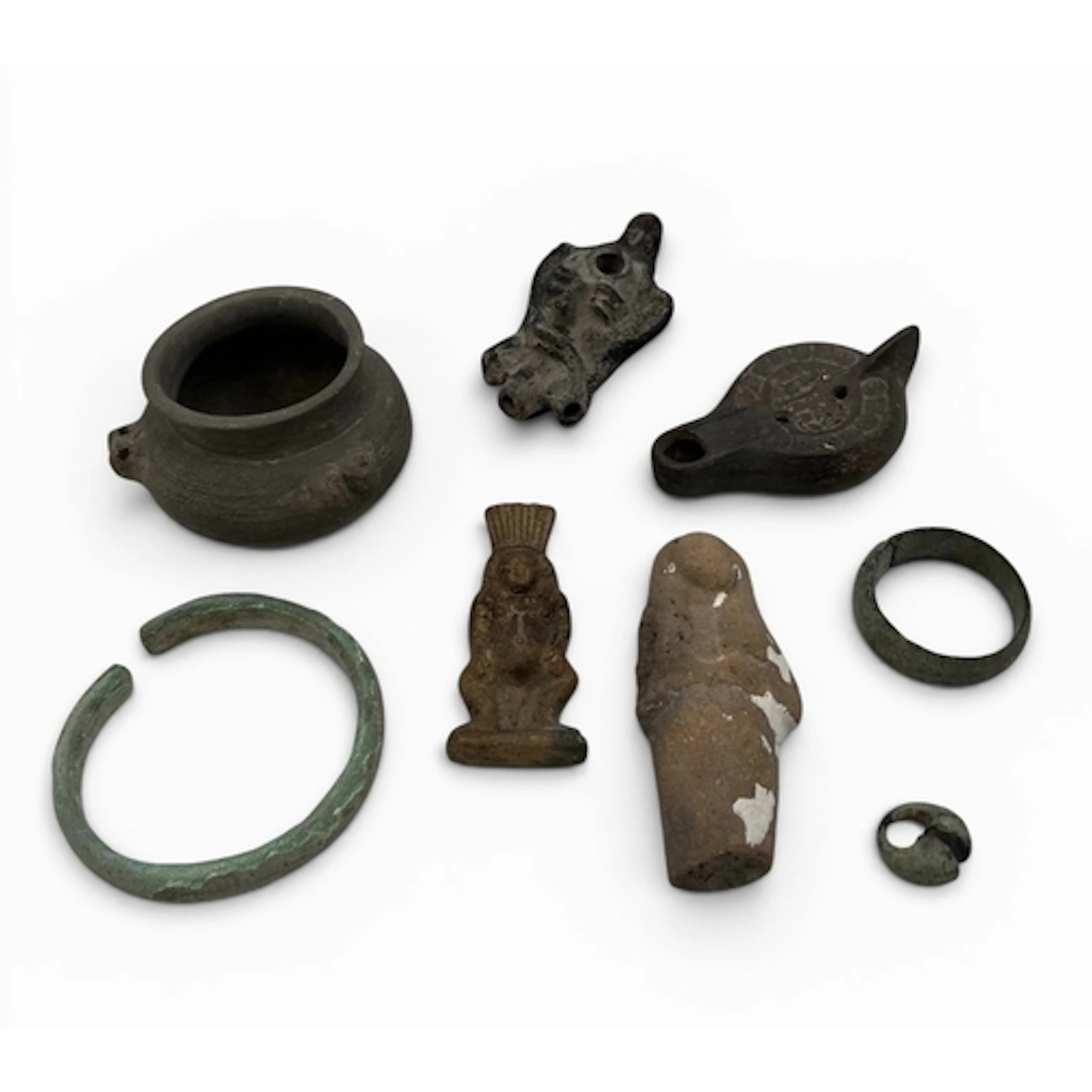 A GROUP OF VARIOUS ANTIQUITIES TO INCLUDE OIL LAMPS AND CELT...