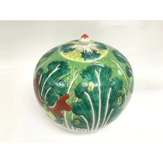 Chinese porcelain ginger jar and cover featuring a hand-pain...