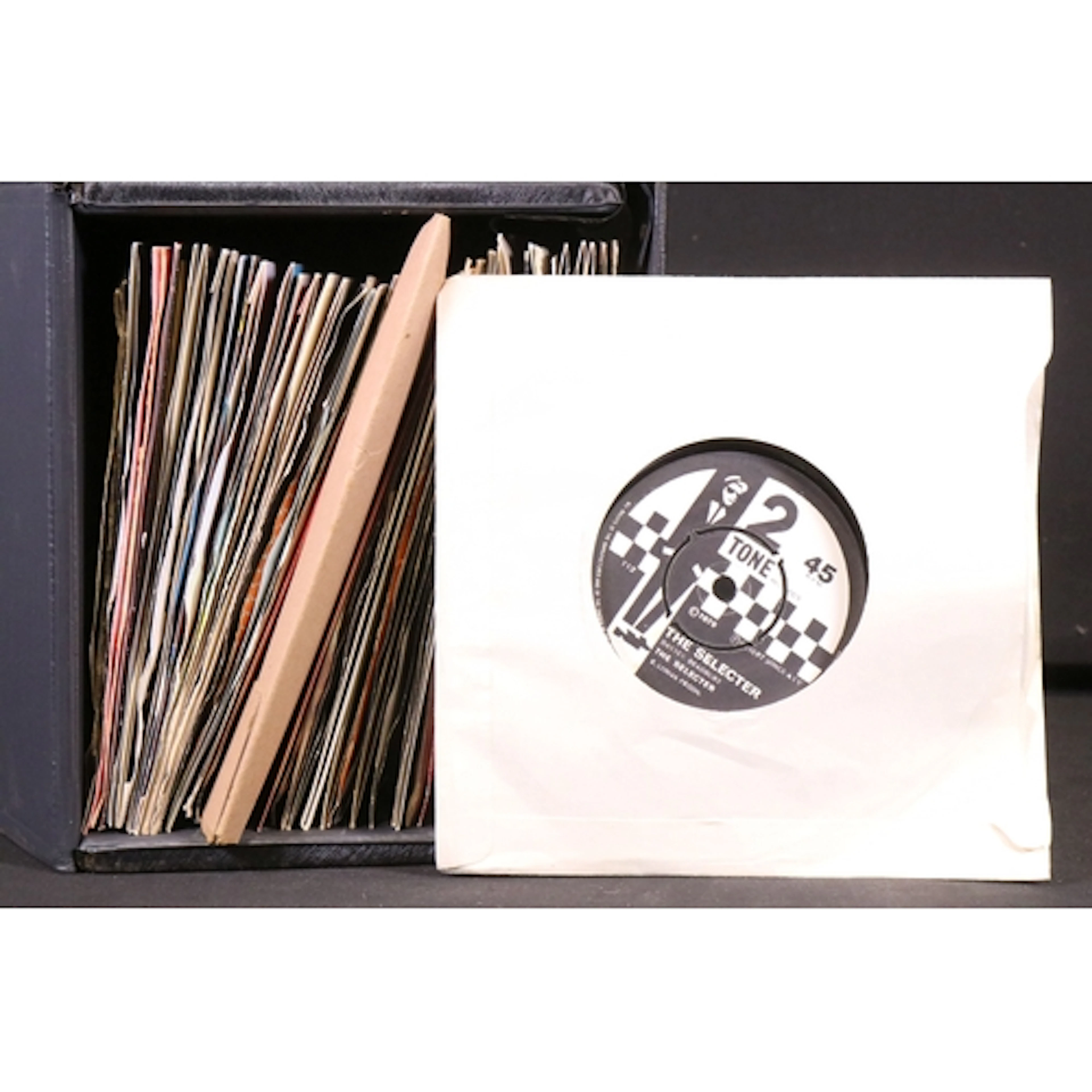 Vinyl - 50 Punk / New Wave / Rock / Pop 7" singles to includ...