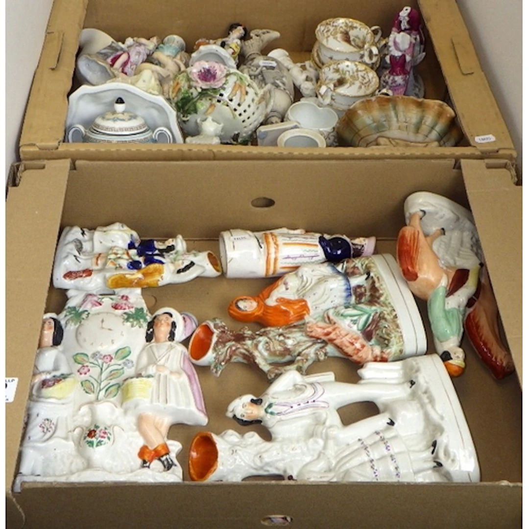 A qty of misc figures to inc Staffordshire etc AF (2)
