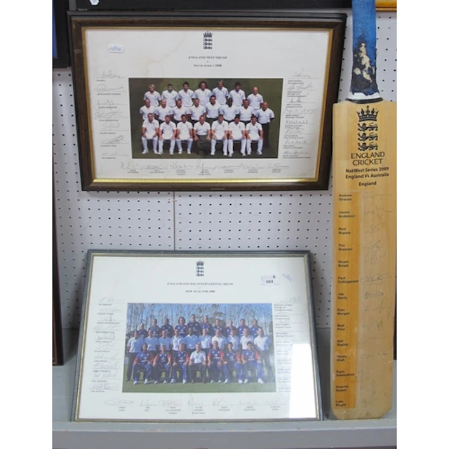 England Cricket Autographs - Fourteen players, including, St...