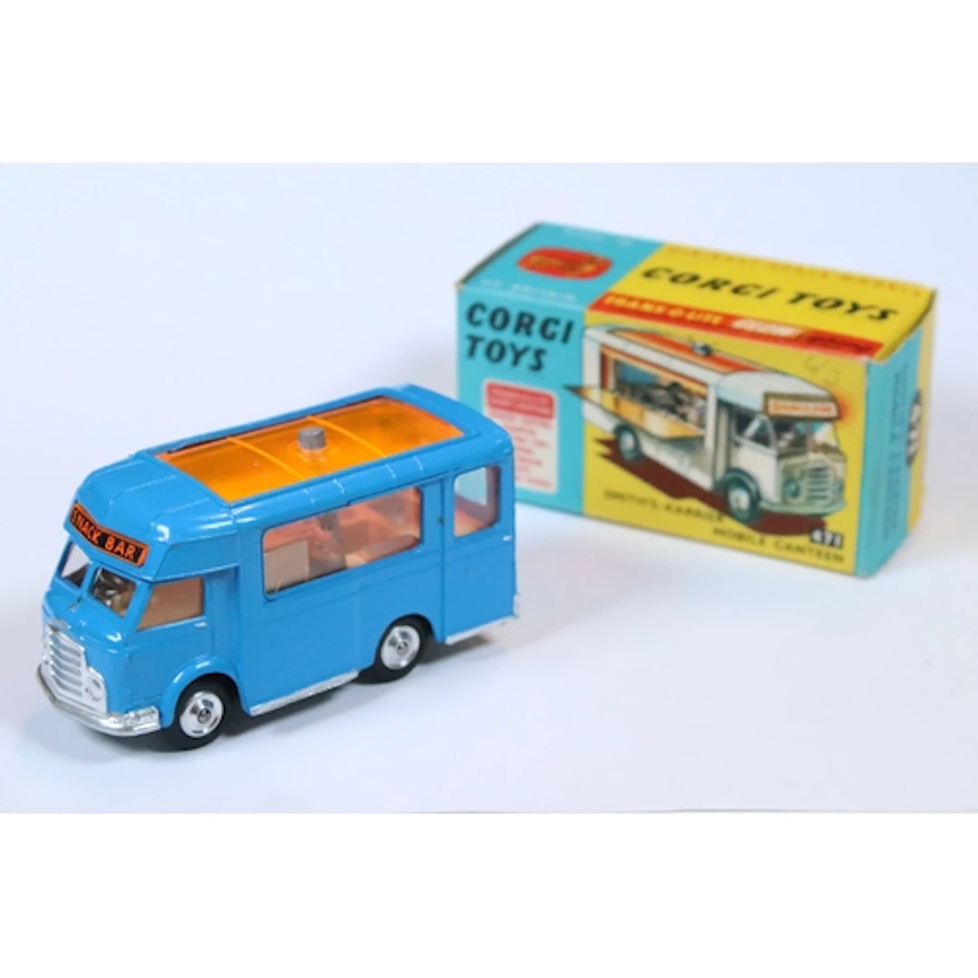Boxed Corgi 471 Smith's Karrier Mobile Canteen diecast model...