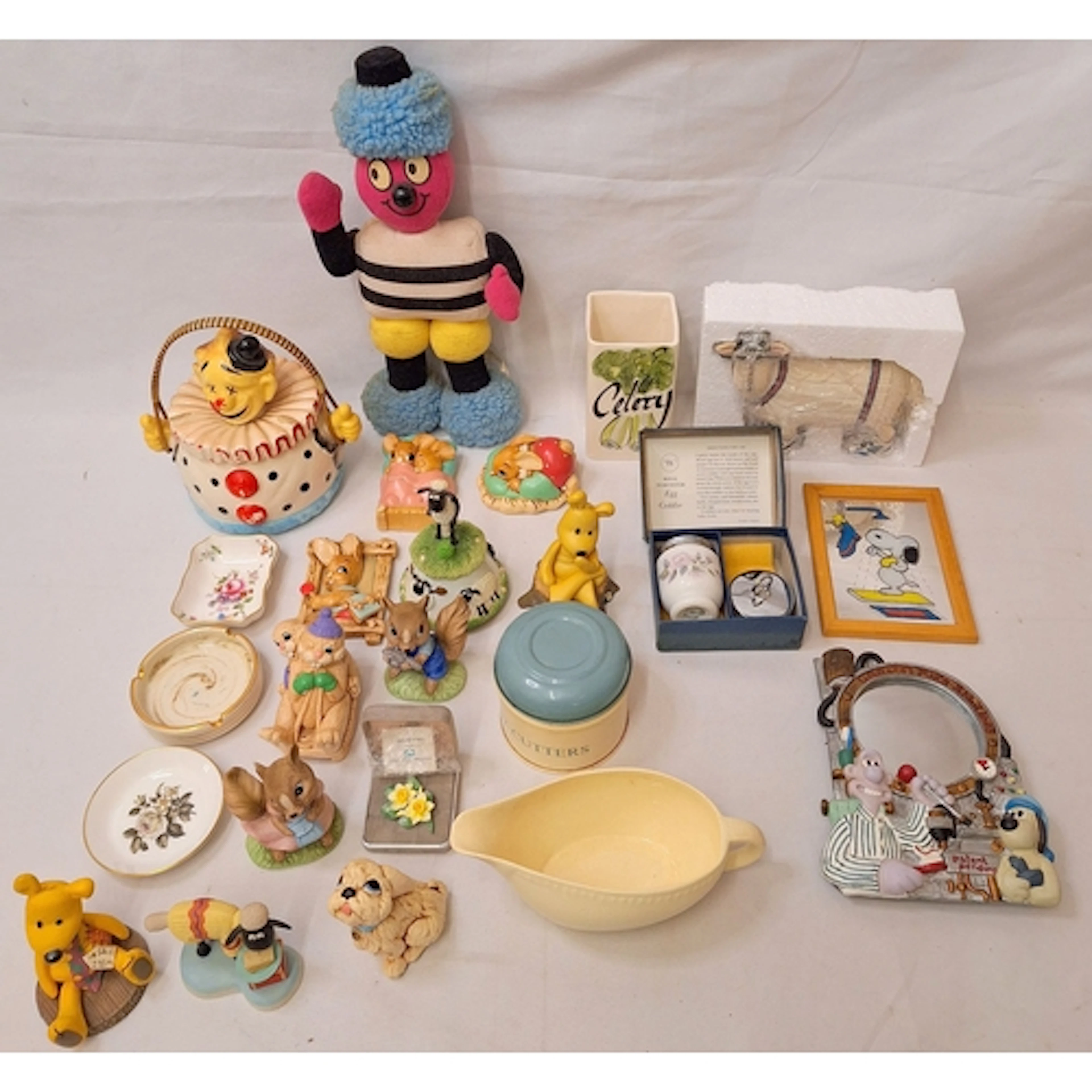 Small Vintage Snoopy Picture Mirror, Moorcraft & Pendelfin r...