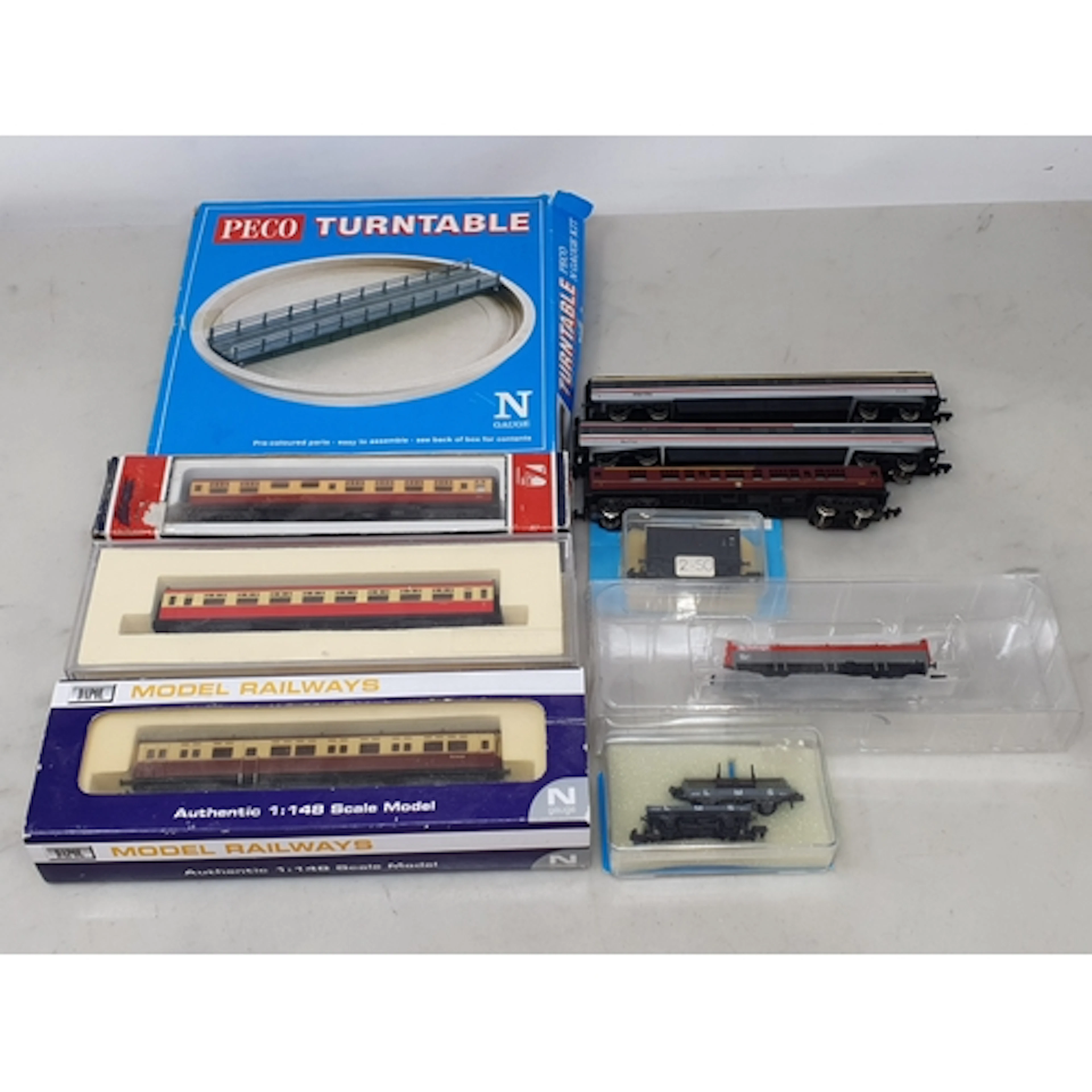 A collection of N gauge Rolling Stock including Lima and Bac...