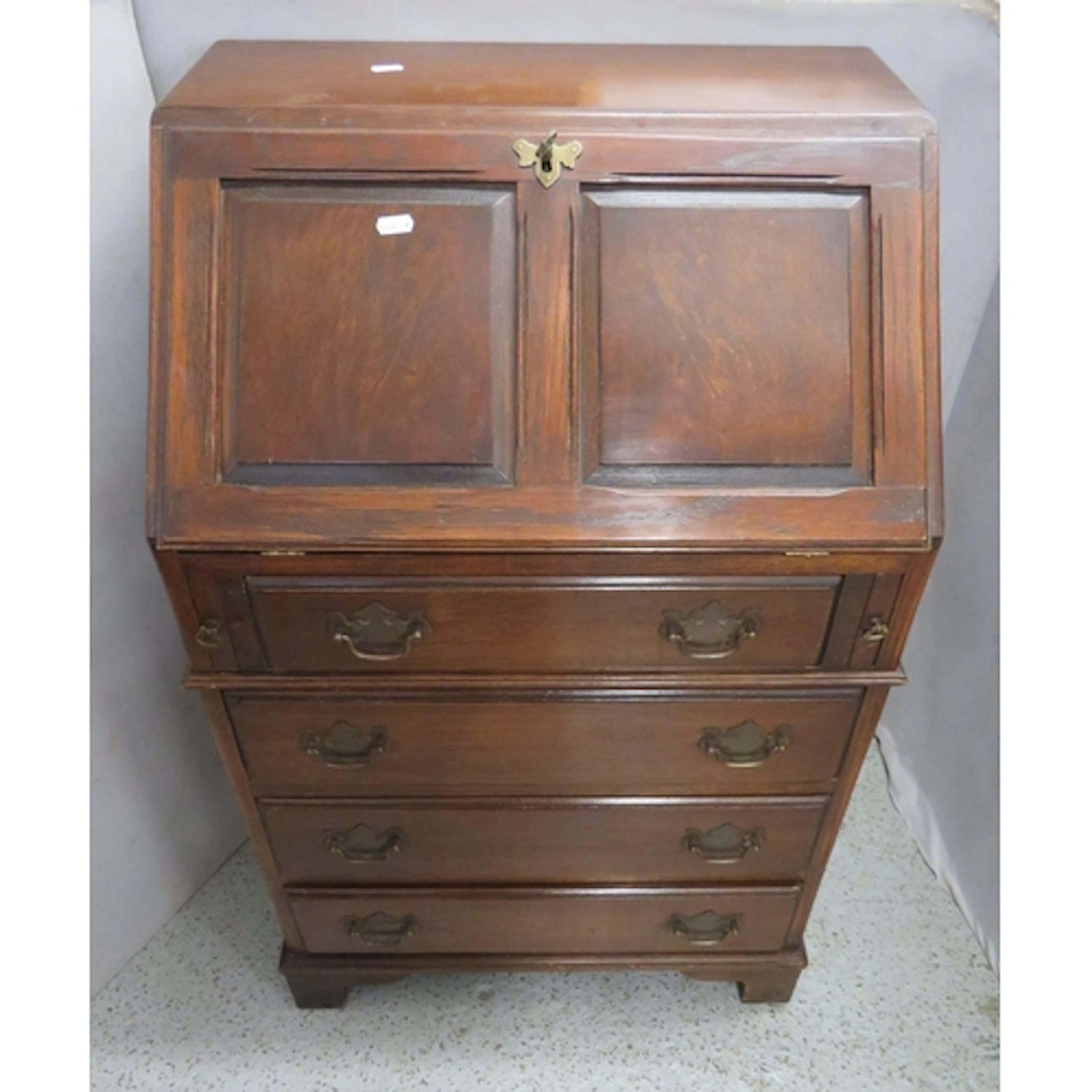 Vintage Oak Bureau, fall enclosing green tooled leather inse...