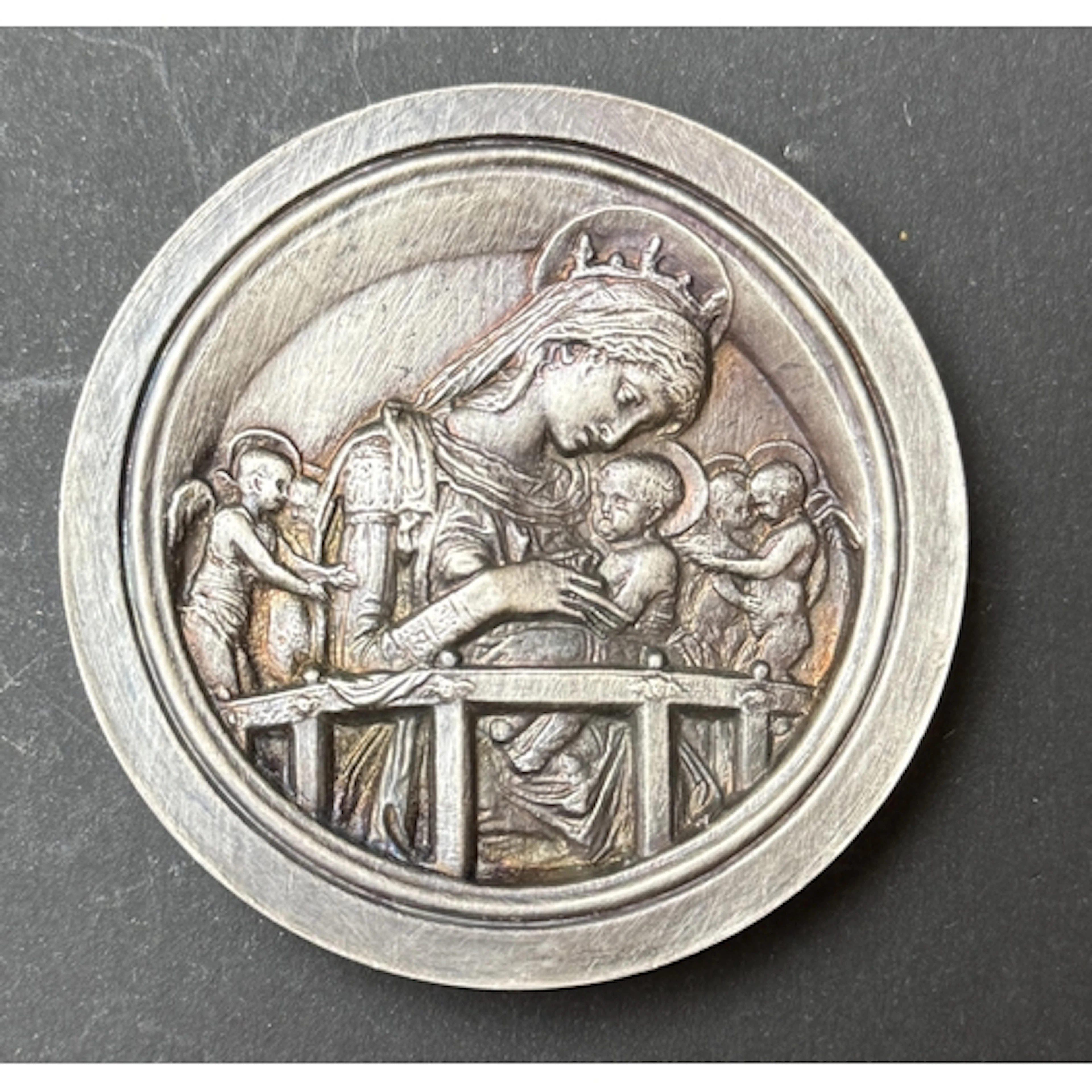 Pobjoy Mint Donatello Rescue Fund Silver medal. Diameter 57m...