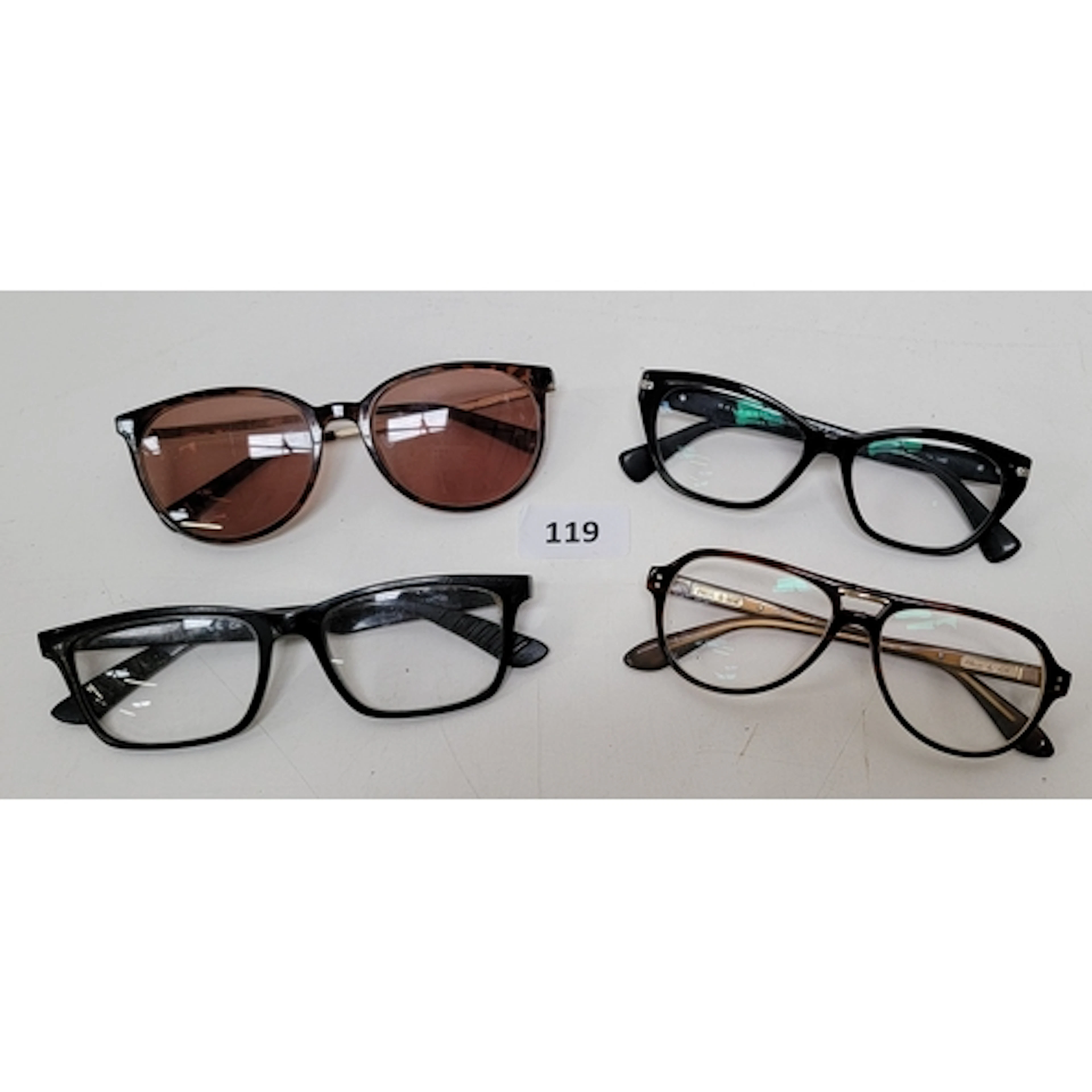 FOUR PAIRS OF PRESCRIPTION GLASSES COMPRISING RAYBAN RB 7025...