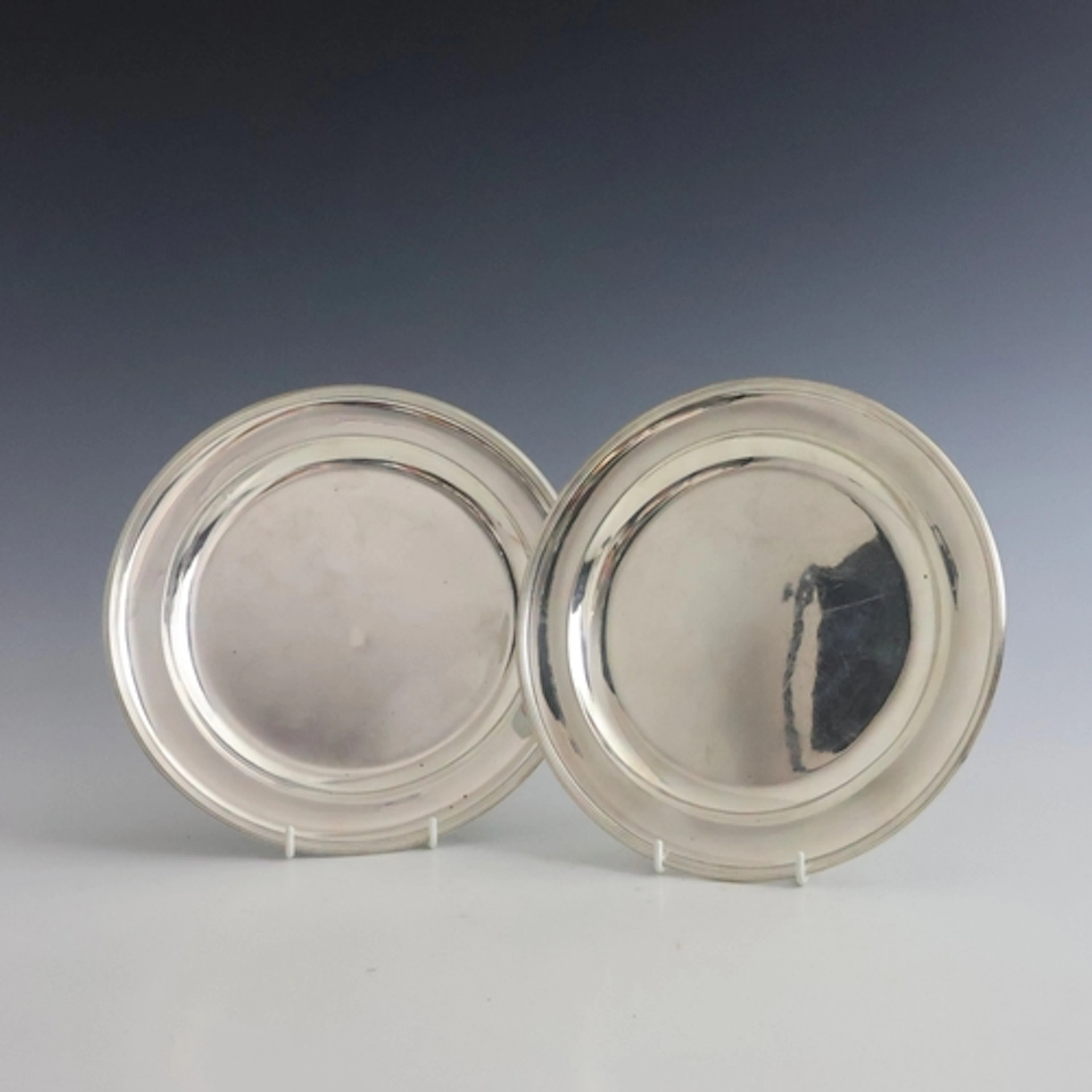 A pair of George III silver plates, Robert Sharp, London 179...