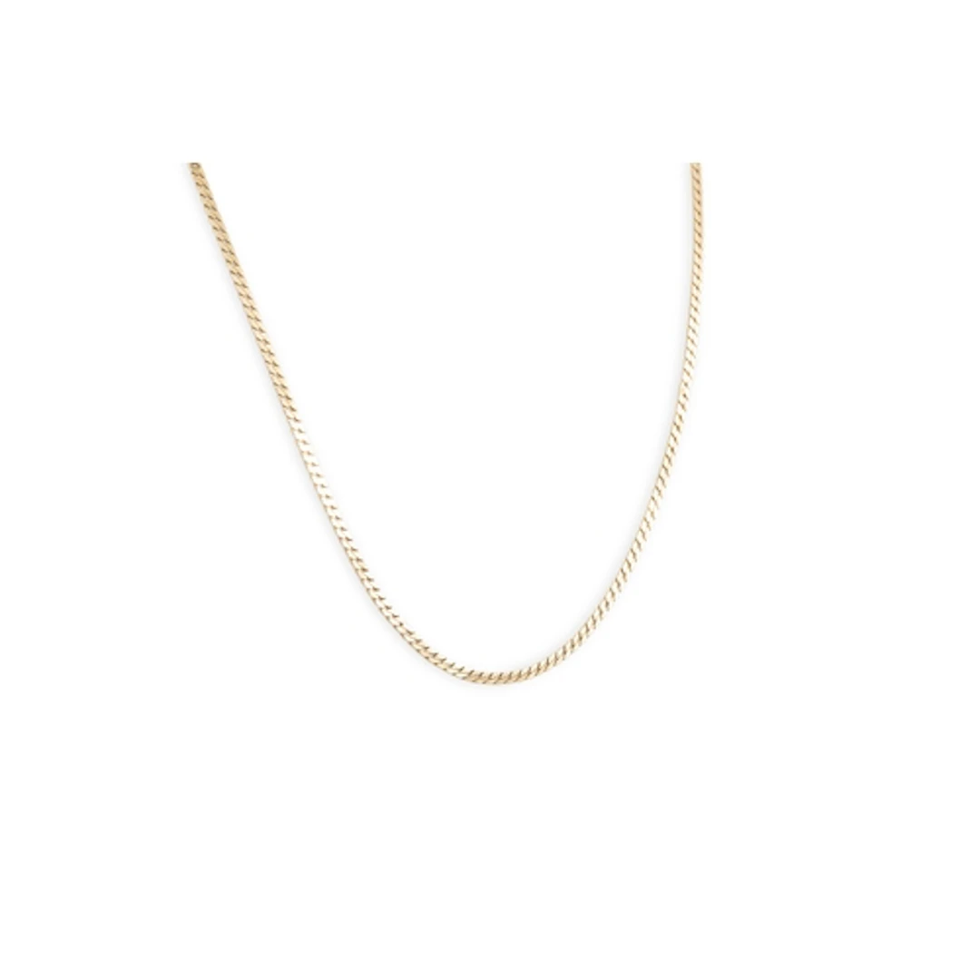 A 9CT YELLOW GOLD FLAT CURB LINK NECK CHAIN, 5.3 g.