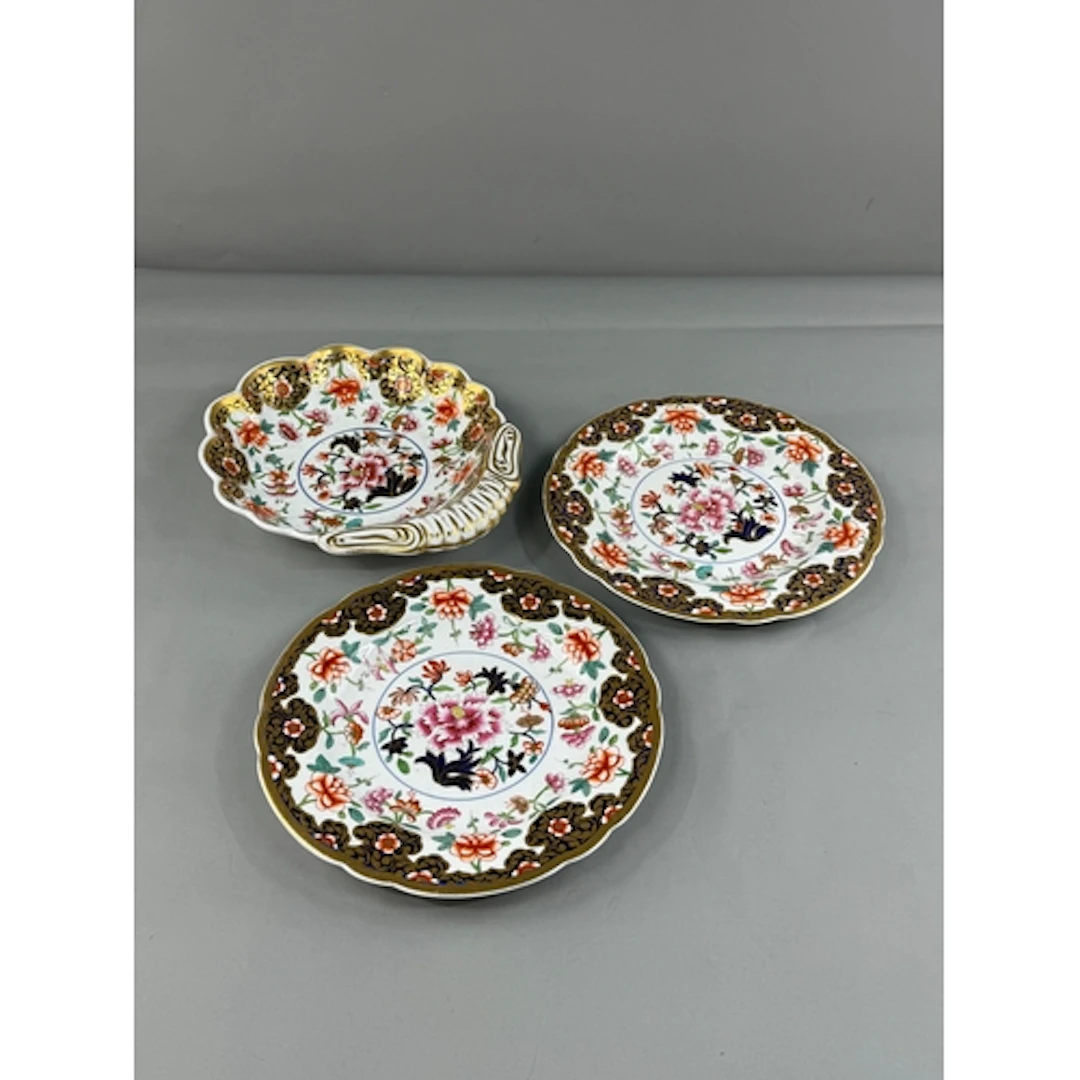 Three Spode dessert dishes, c.1830, richly decorated in an e...