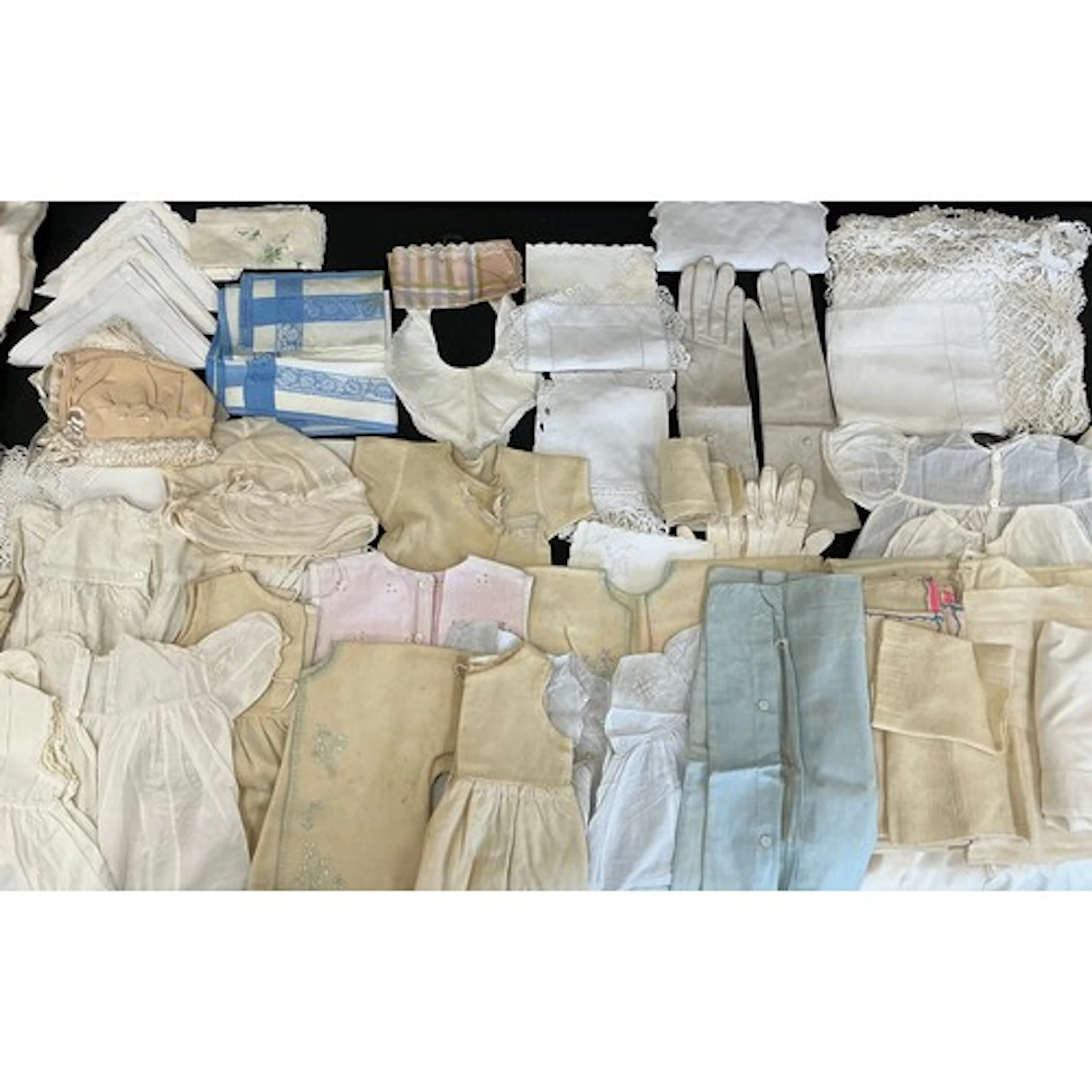 Fashion - vintage fashion including, various gloves includin...
