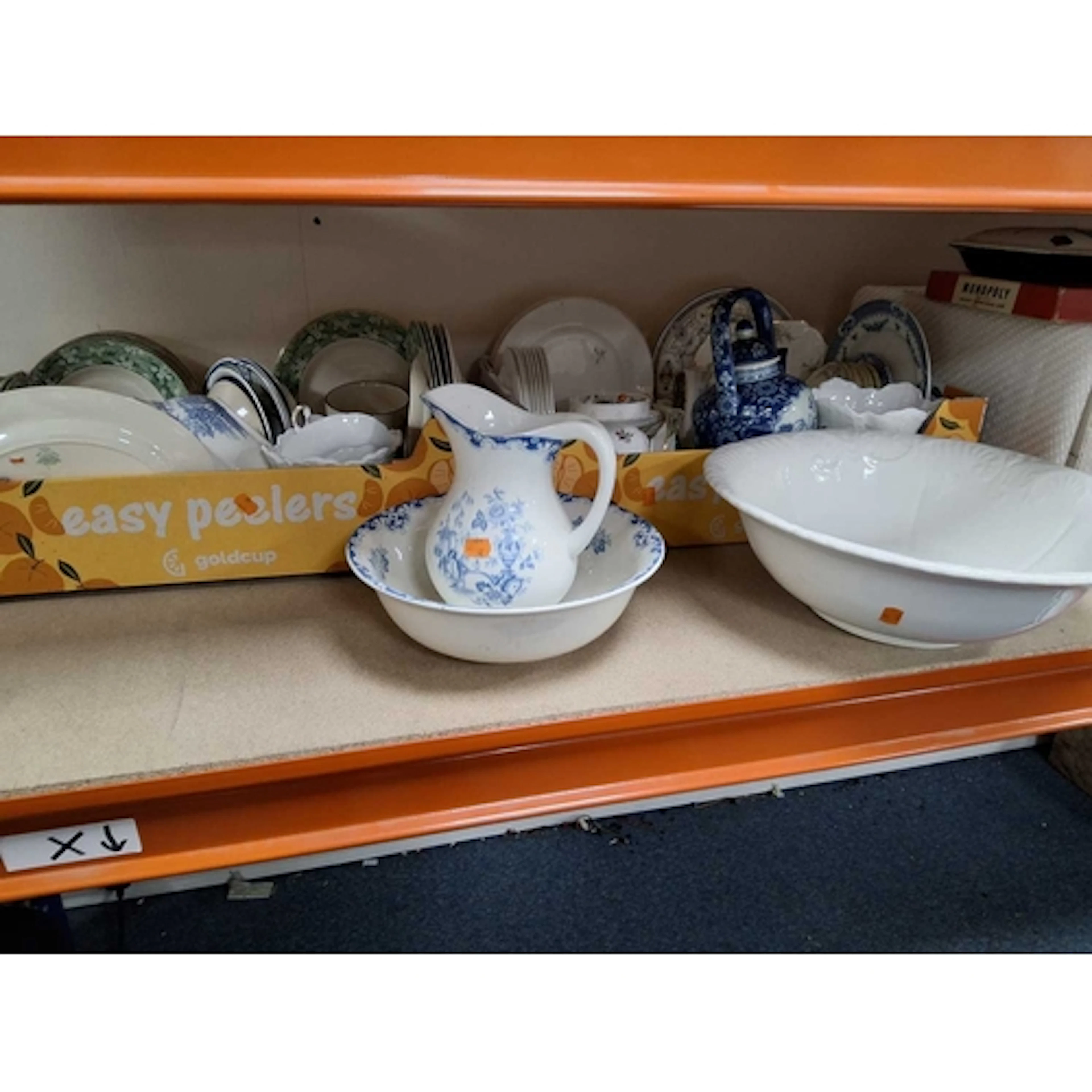 TWO BOXES AND LOOSE OF HOUSEHOLD CERAMICS to include a box c...