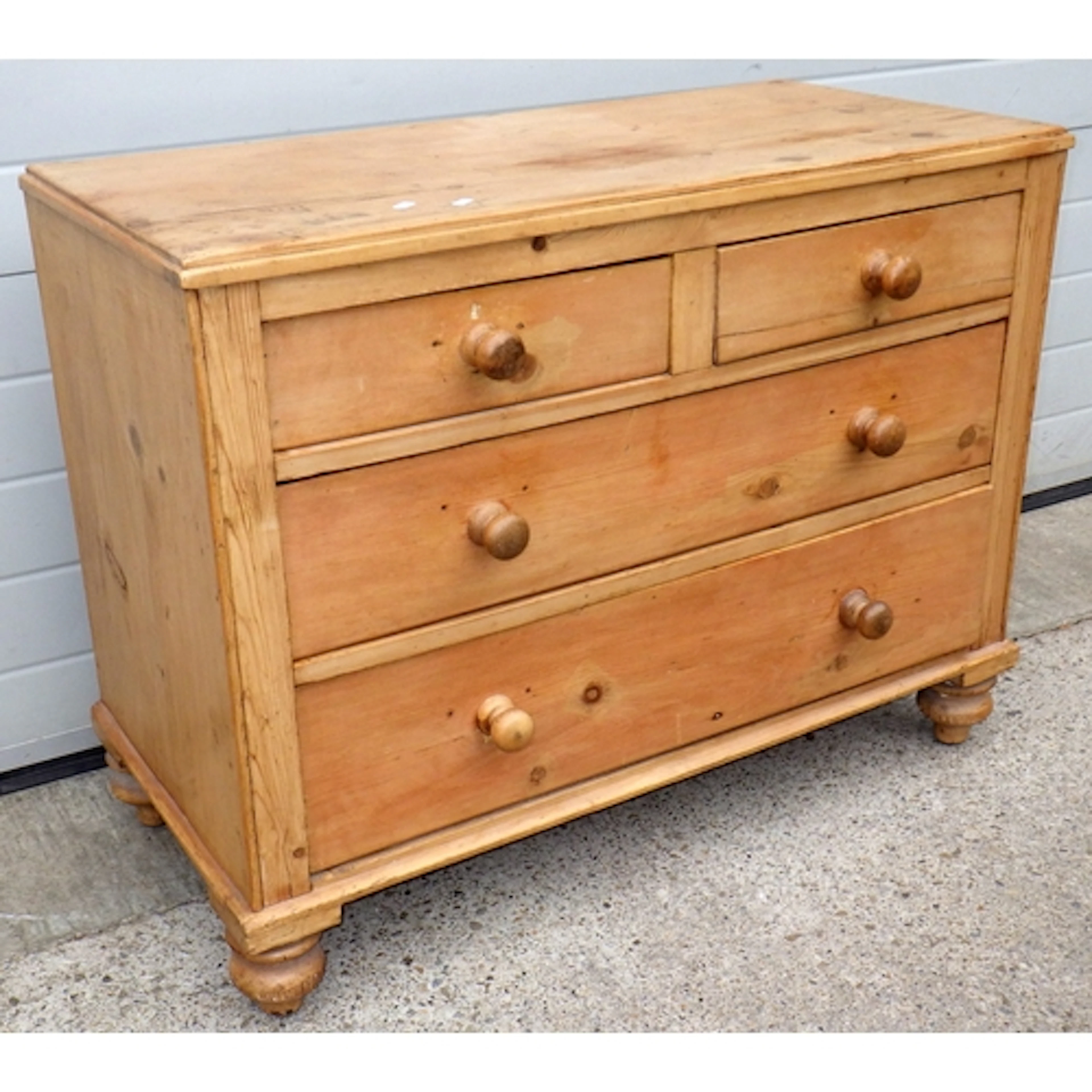 A Victorian stripped pine chest of drawers, 102cm wide