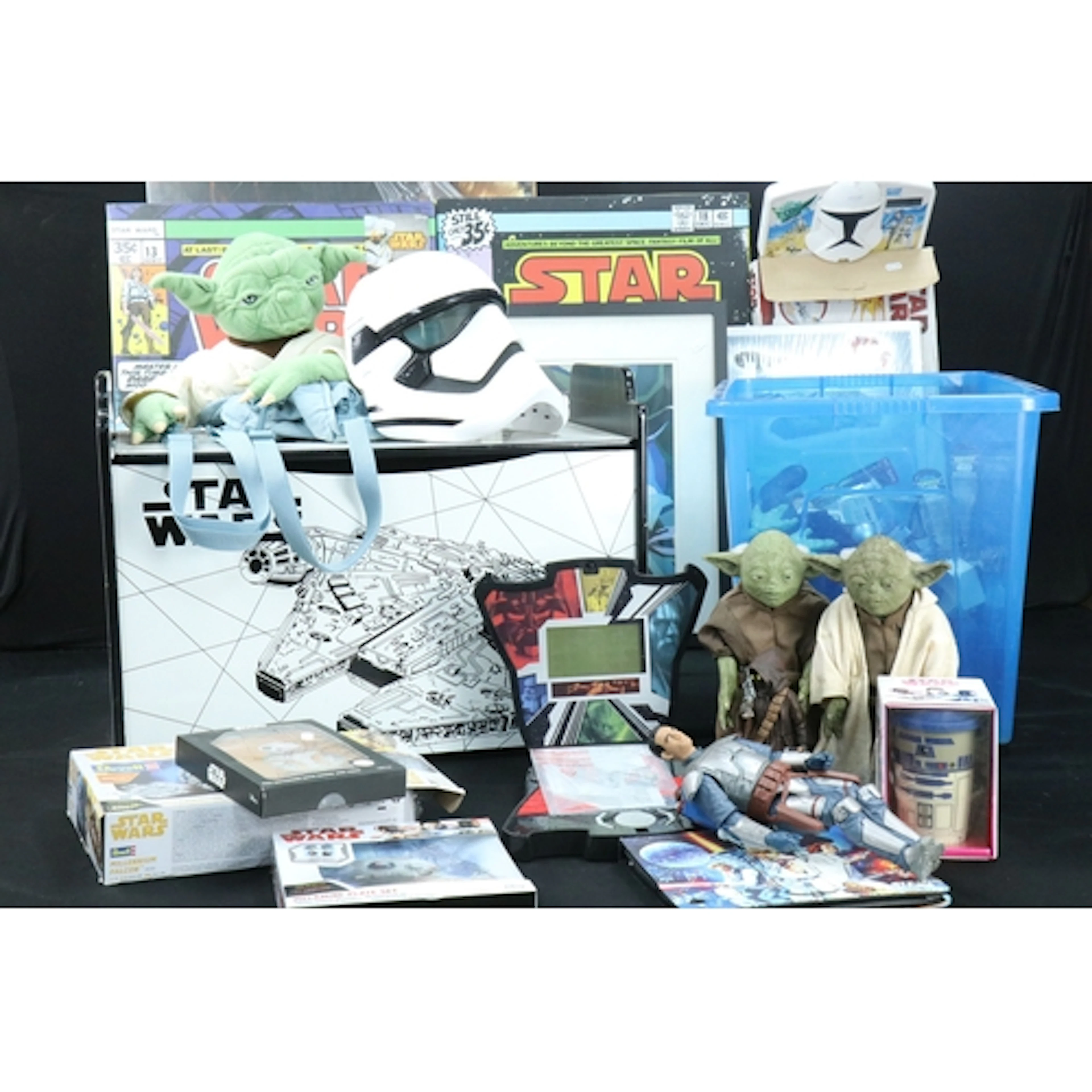 Star Wars - Quantity of Star Wars collectables, pictures and...