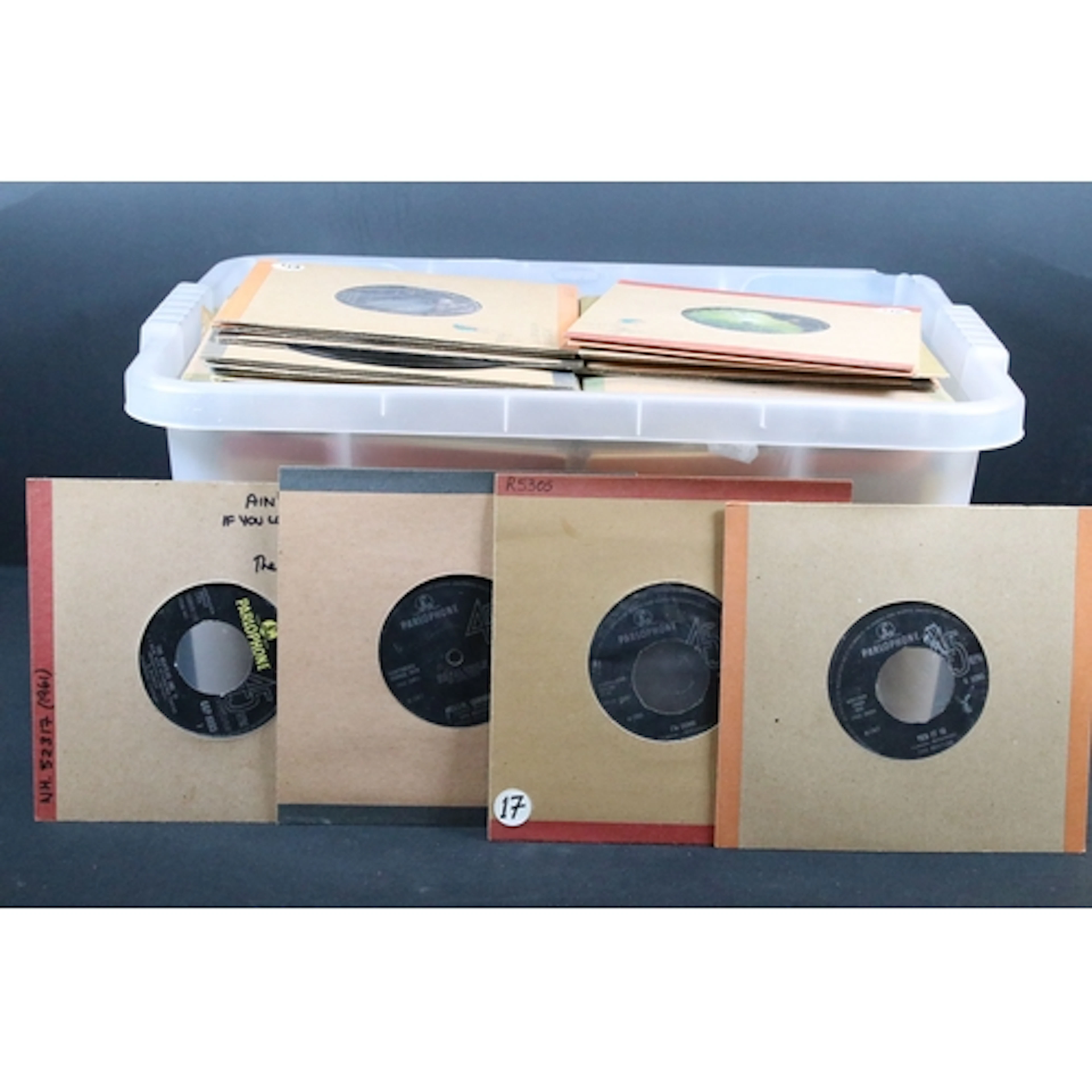 Vinyl - Over 150 mainly 1960s beat, mod, pop 7" singles to i...