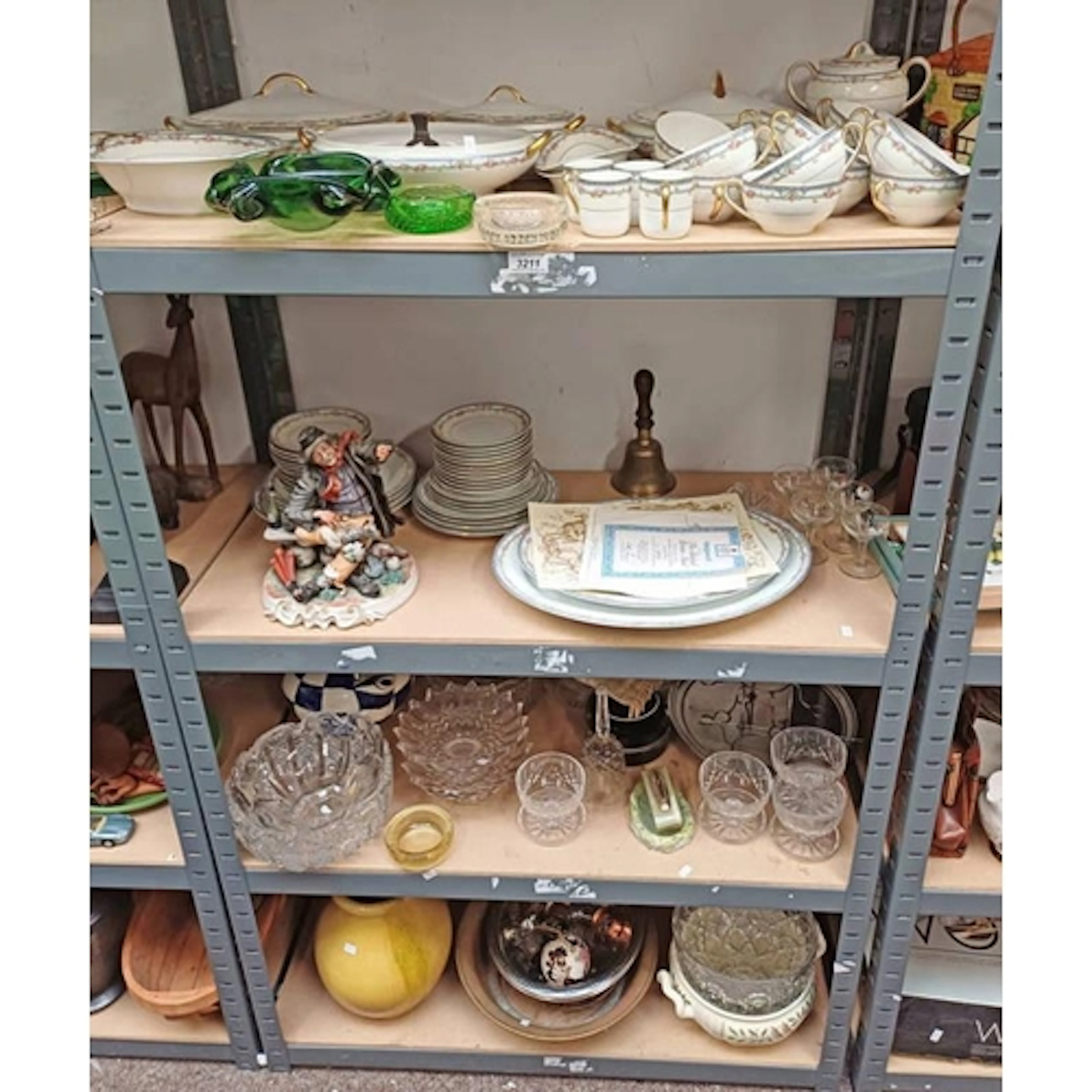 SELECTION OF VARIOUS ITEMS INCLUDING NORITAKE PORCELAIN DINN...
