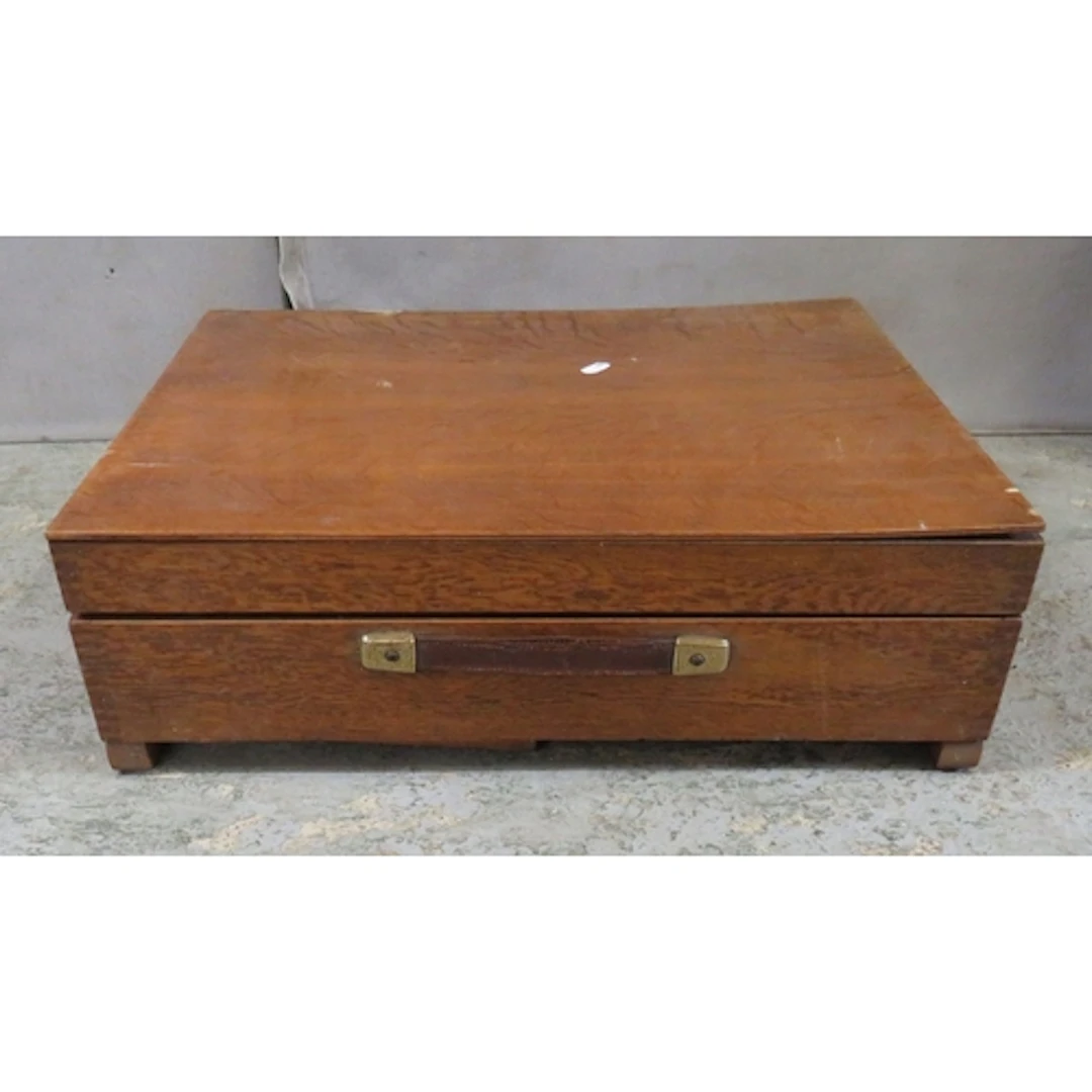 Golden Oak Box, interior with 2 sprung floral cushions to in...