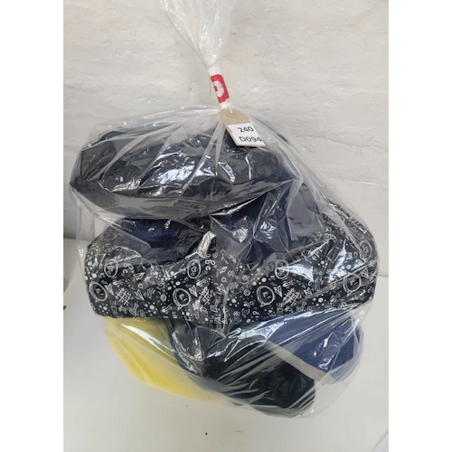 ONE BAG OF MAINLY TRAVEL PILLOWS