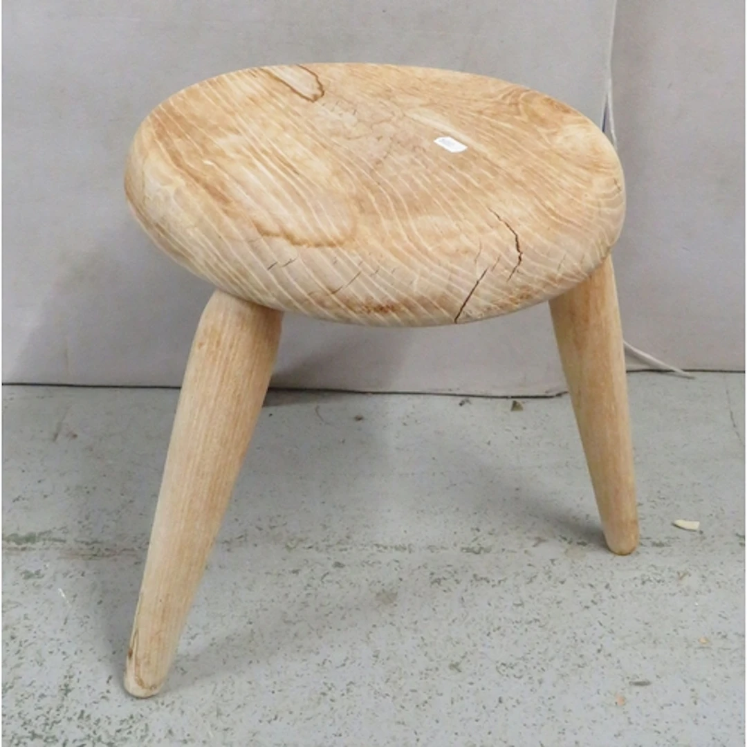 Rustic Circular Oak Milking Stool, splayed supports approx. ...