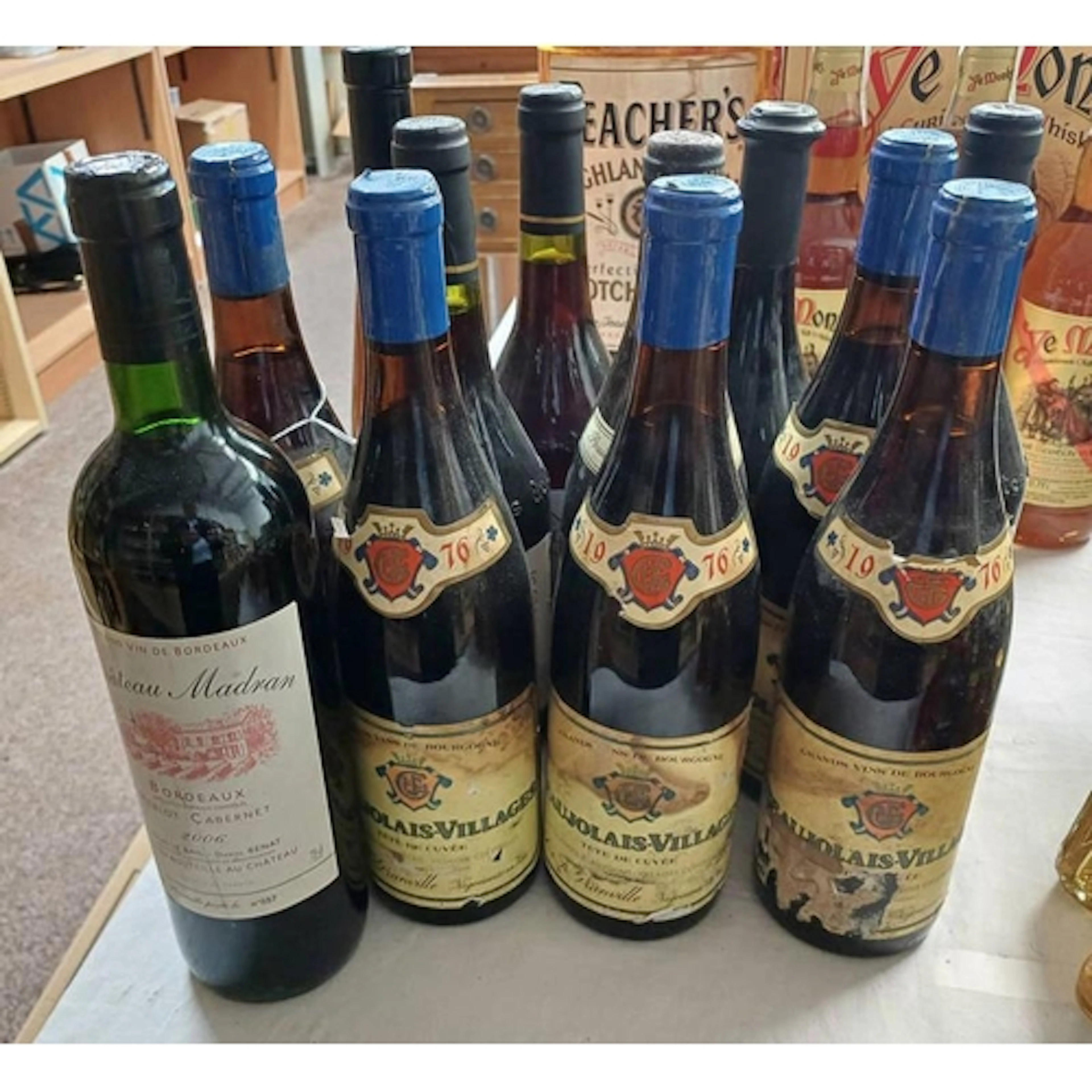 12 BOTTLES OF WINE TO INCLUDE CHATEAU MADRAN 2006 BORDEAUX, ...