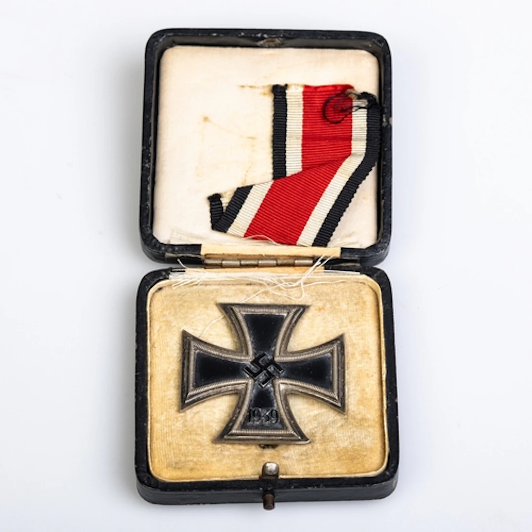 1939 GERMAN IRON CROSS FIRST CLASS IN ORIGINAL CASE OF ISSUE...