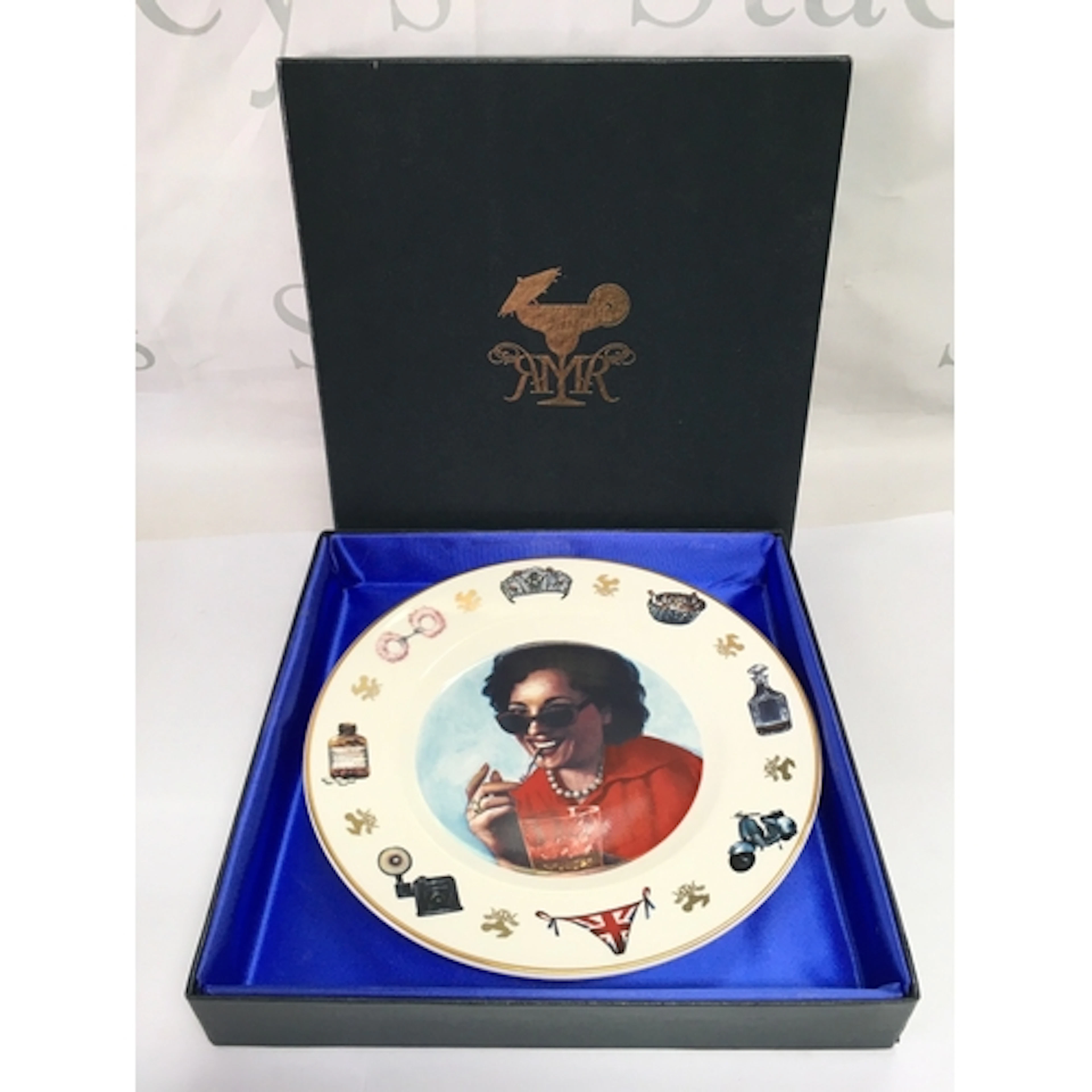 A rare boxed plate of HRH Princess Margaret made to advertis...