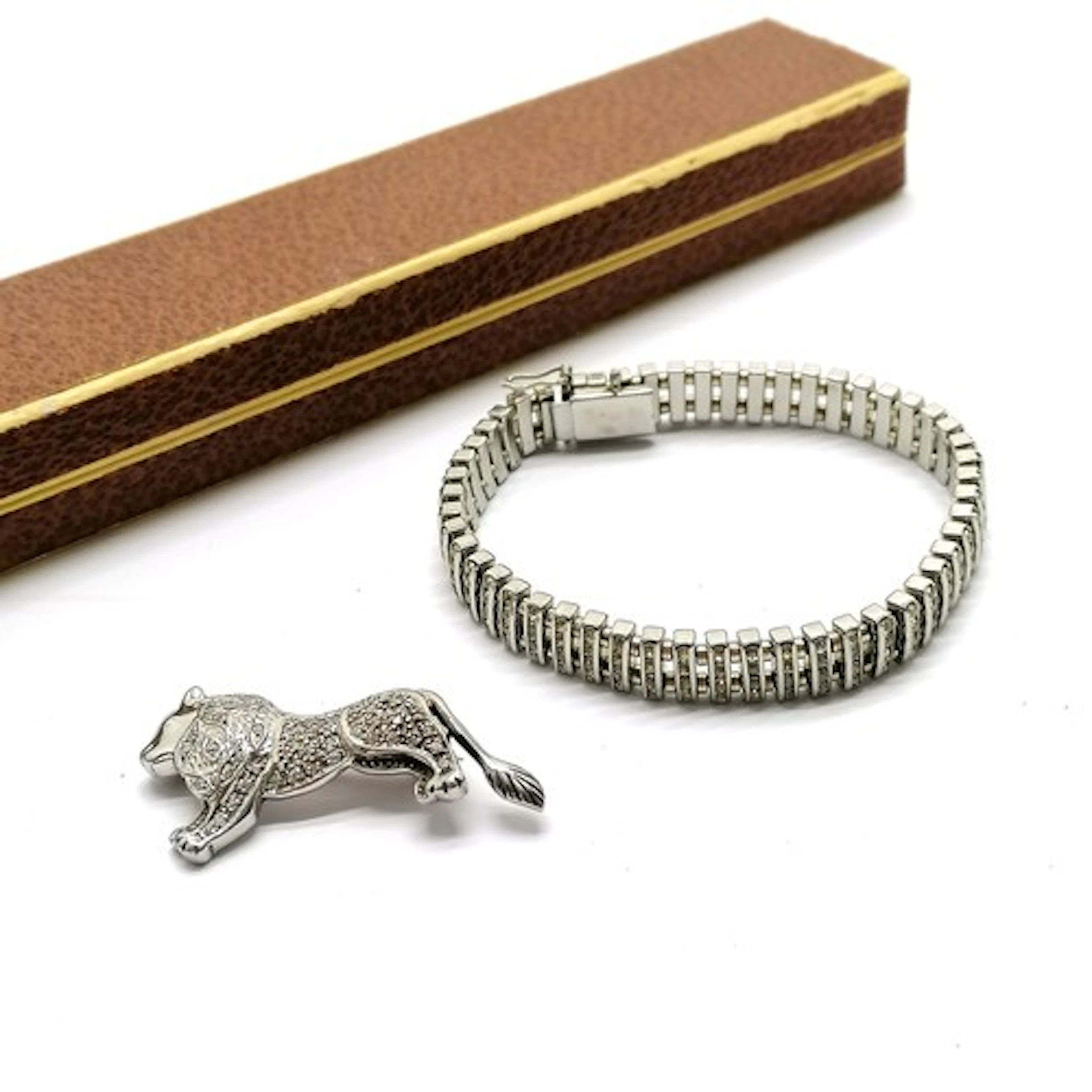 Art Deco boxed white stone set bracelet - 18cm t/w silver ma...