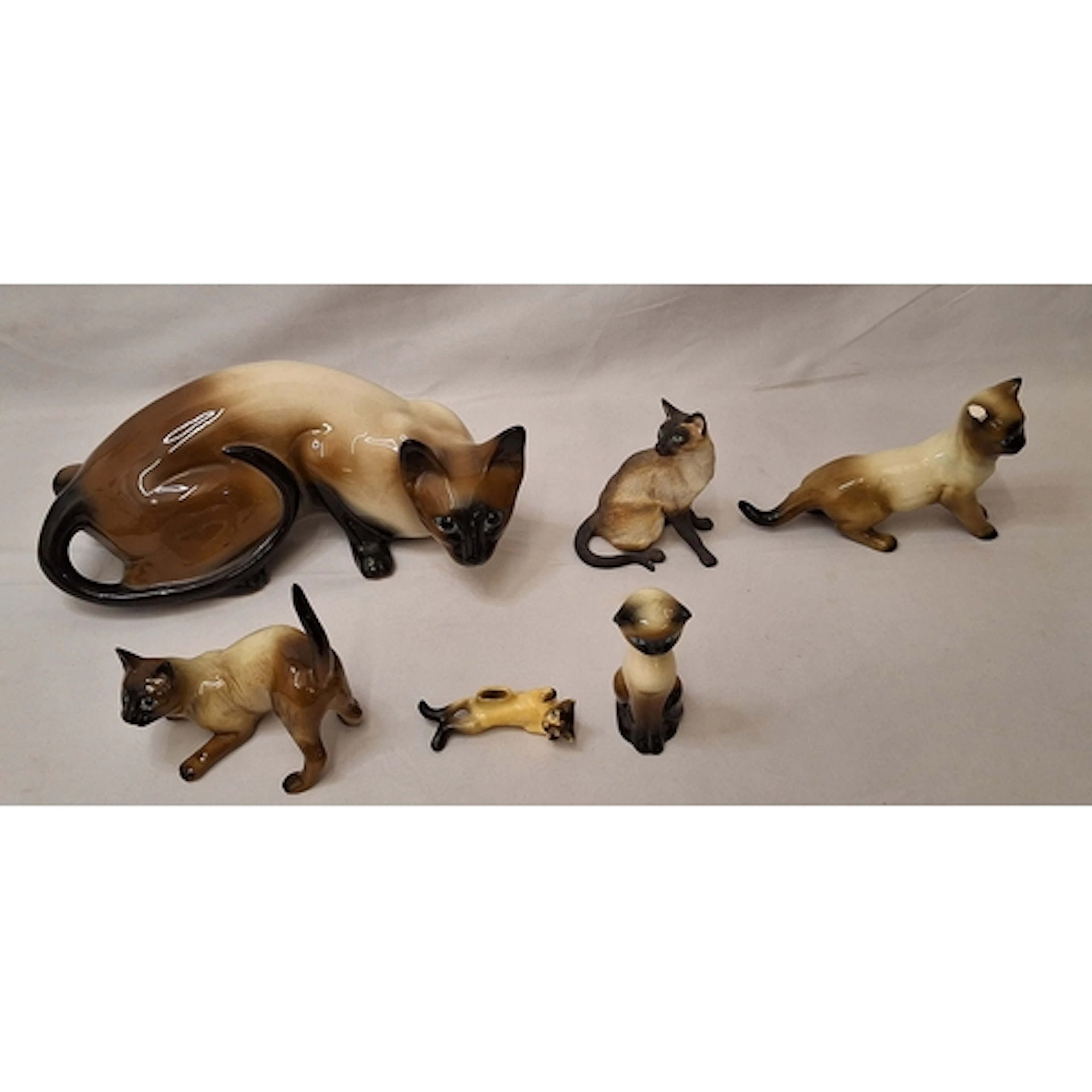Vintage & Contemporary Siamese Cat Figurines (1 Box)