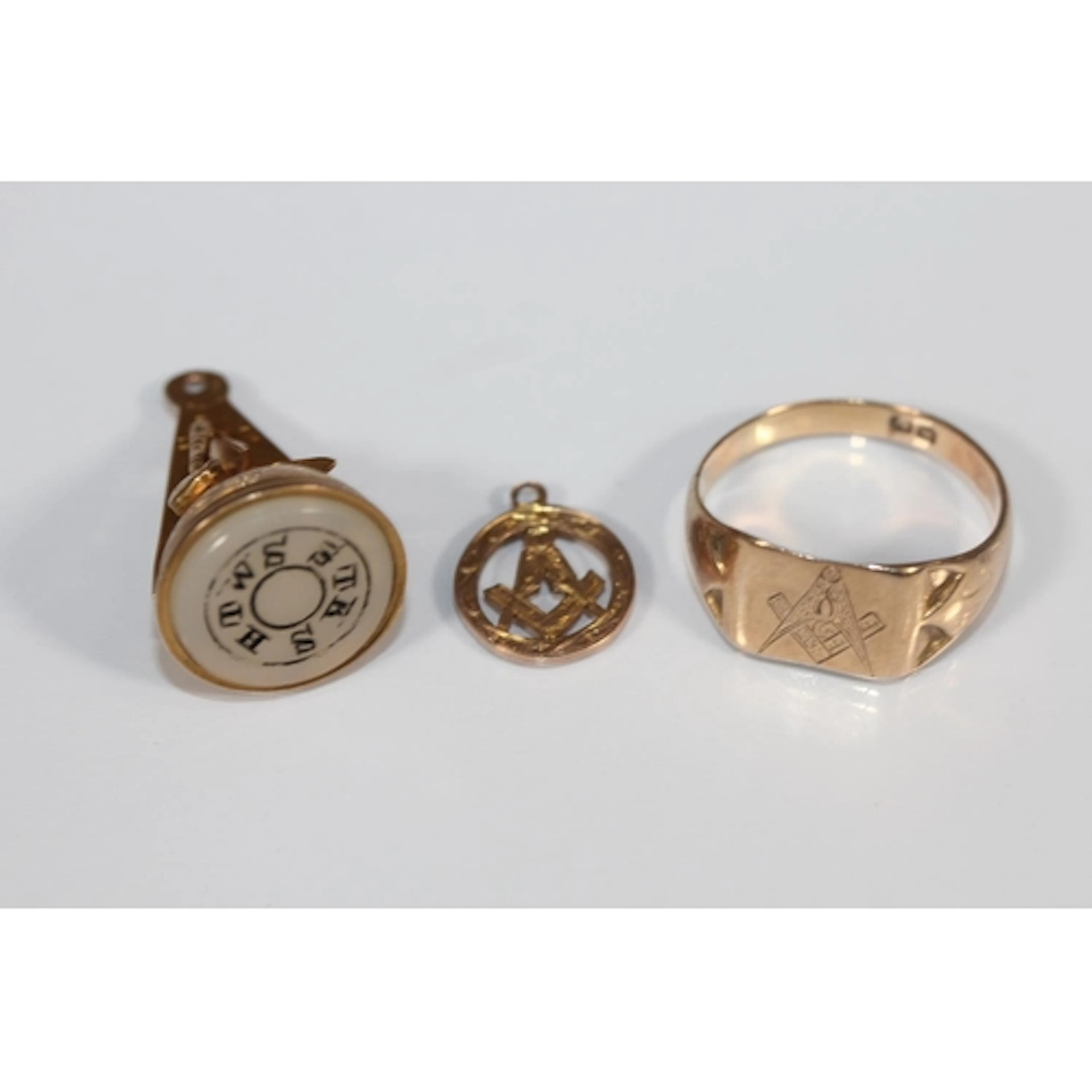 9ct gold Masonic fob, 9ct seal fob, ring, 9g gross