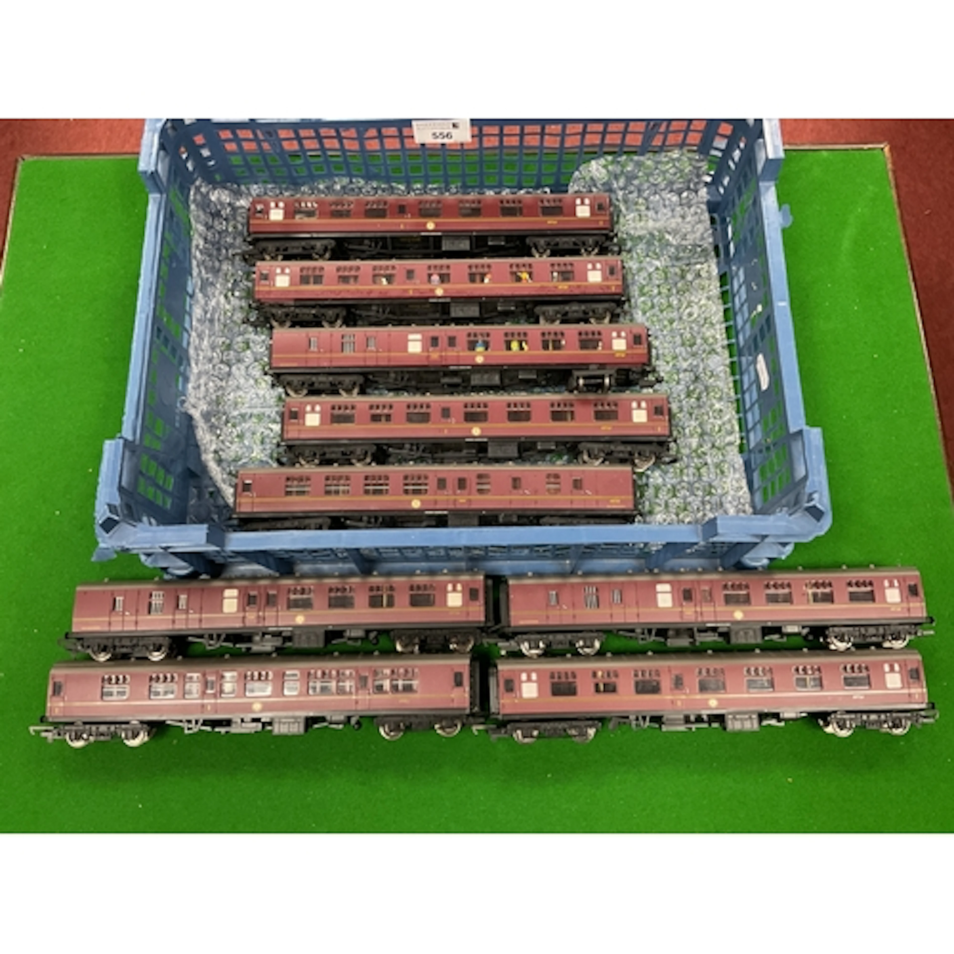 Nine Hornby 00 gauge "Hogwarts Express" coaches, some with f...