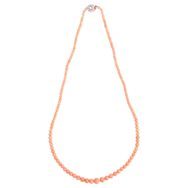 An Antique single-row coral bead necklace, graduated beads m...