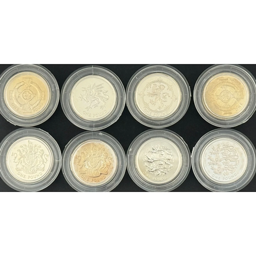 A group of eight UK QEII £1 silver proof coins, comprising 1...
