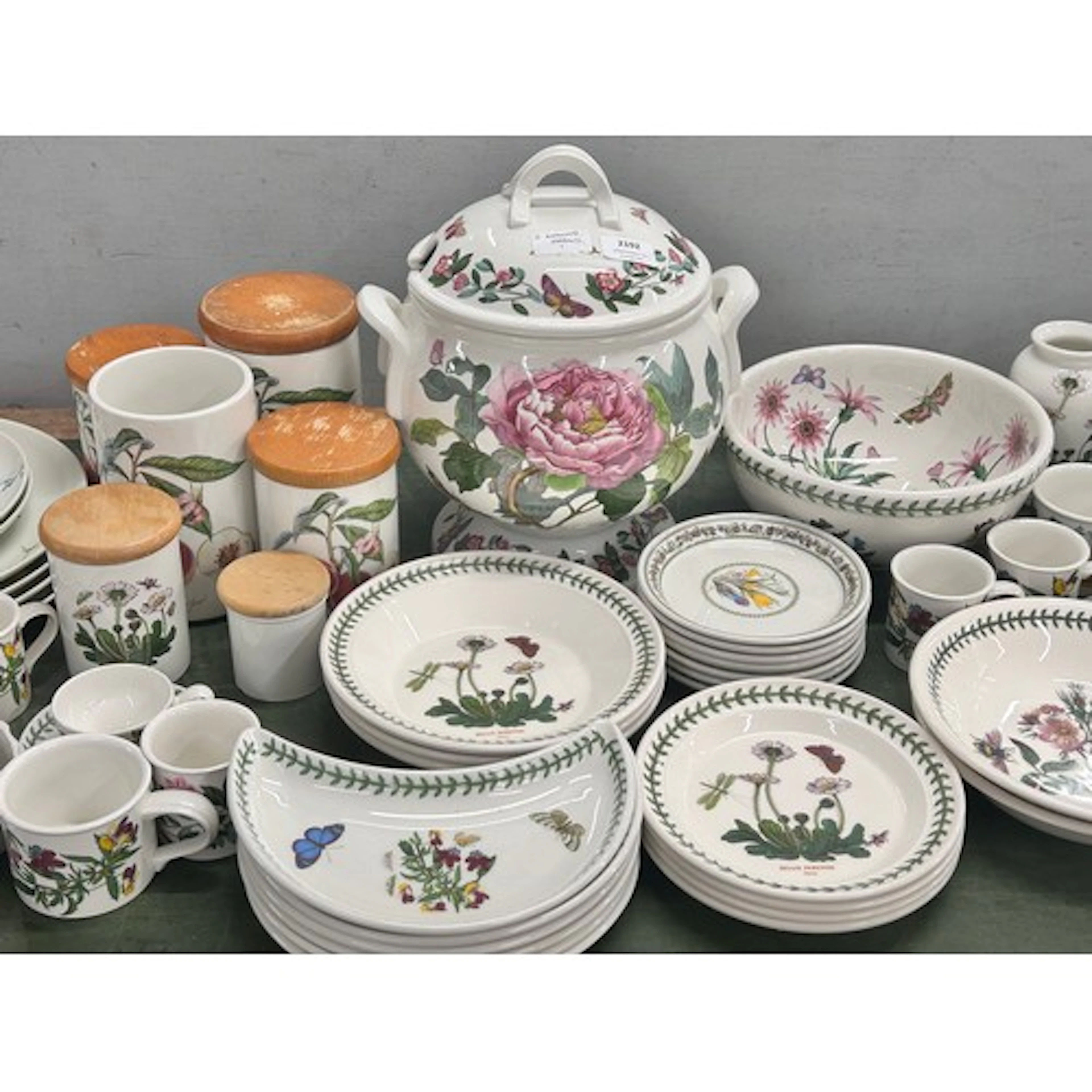 A collection of Portmeirion, mostly, Botanical Gardens patte...