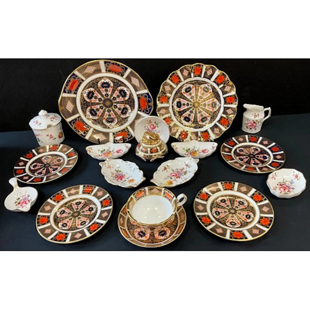 Royal Crown Derby - three 1128 Imari pattern tea plates, tog...