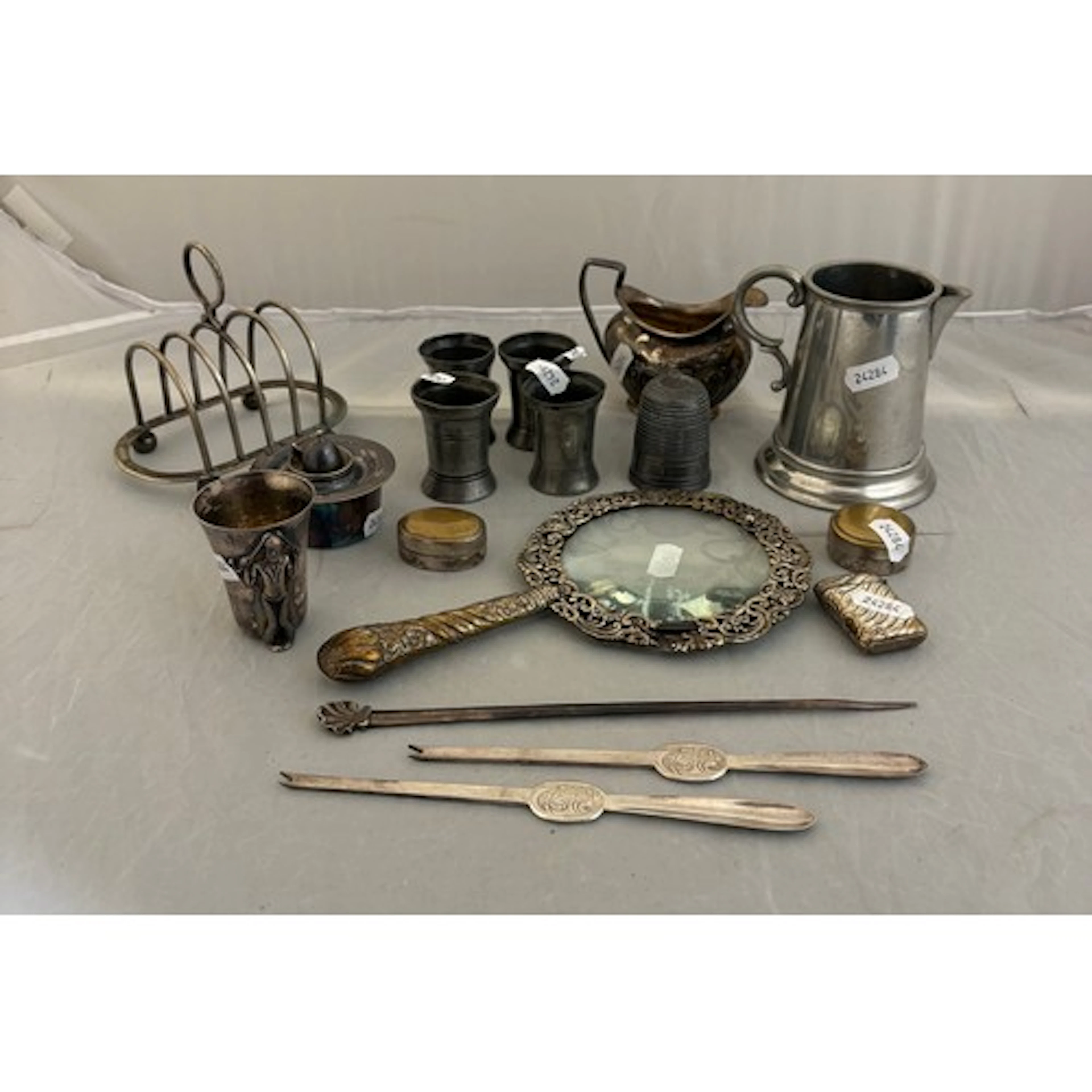 A qty of silver plated ware AF
