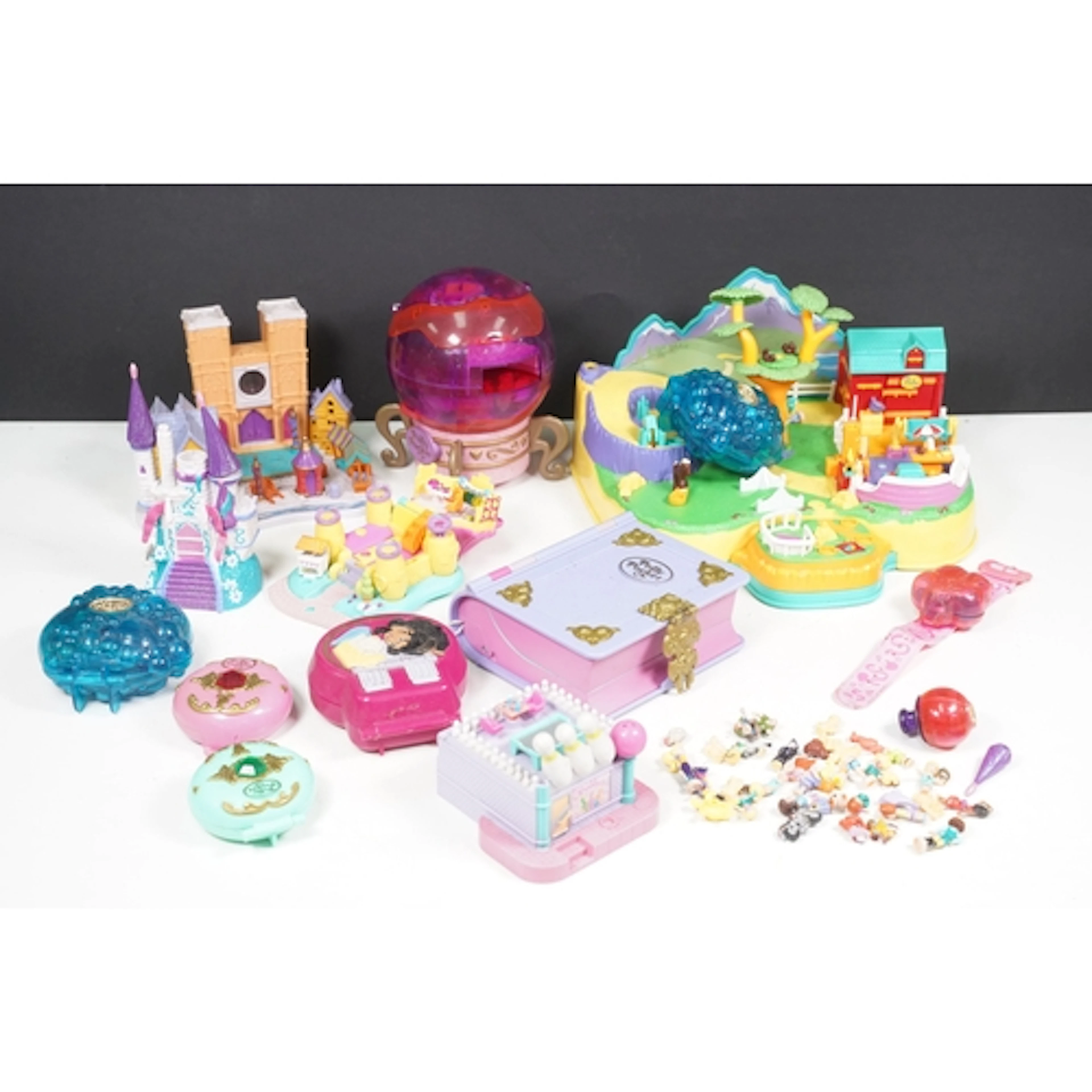 11 Bluebird play sets to include mainly Polly Pocket example...