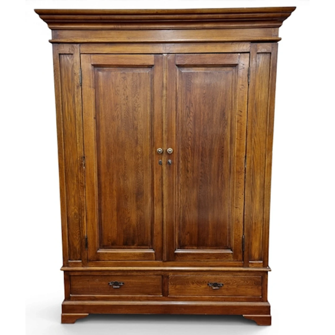 A good modern Oak two door Wardrobe with twin frieze drawers...