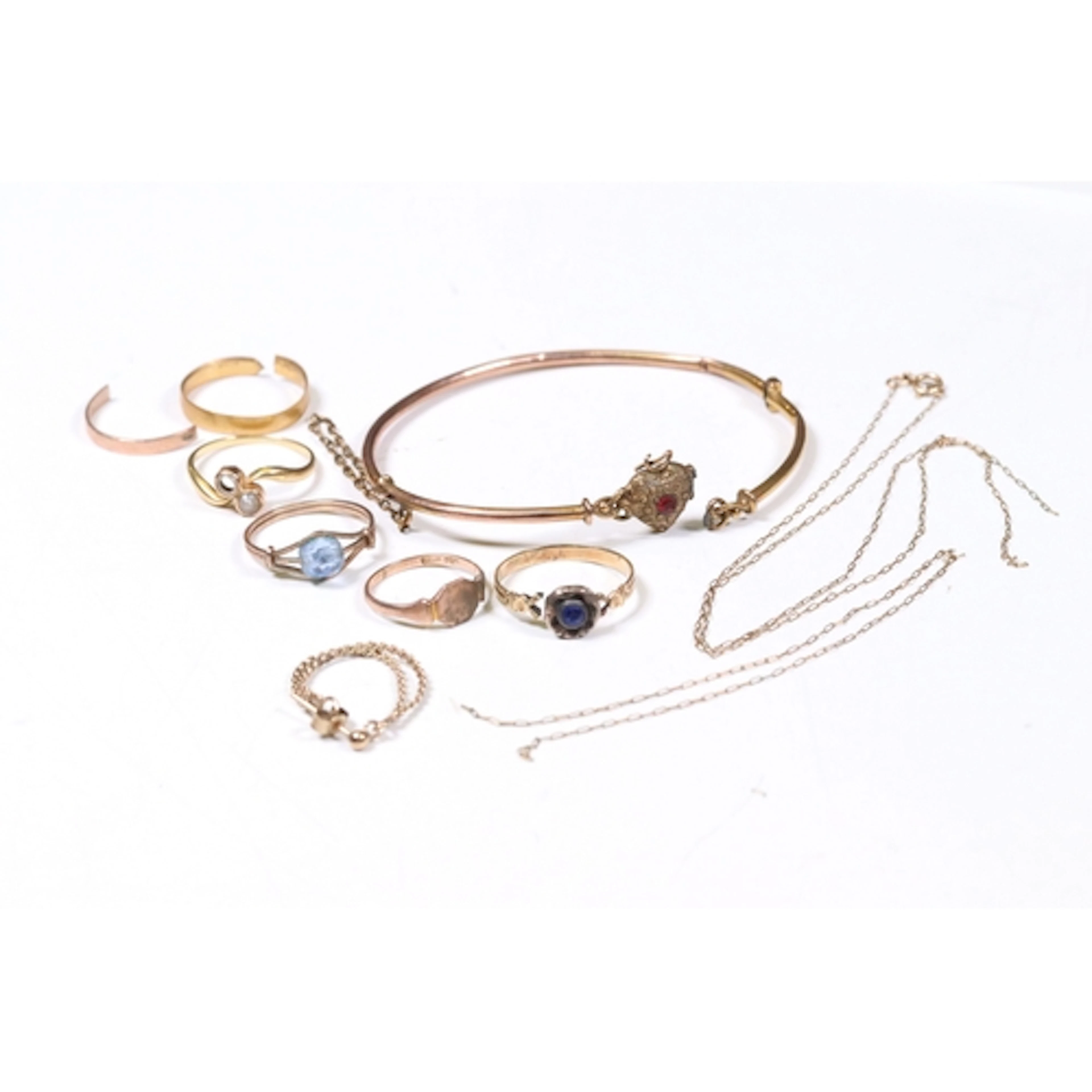 Small quantity of yellow metal and gold jewellery to include...