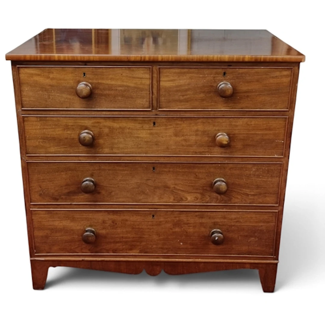 A really good quality Mahogany rectangular Chest of Drawers ...